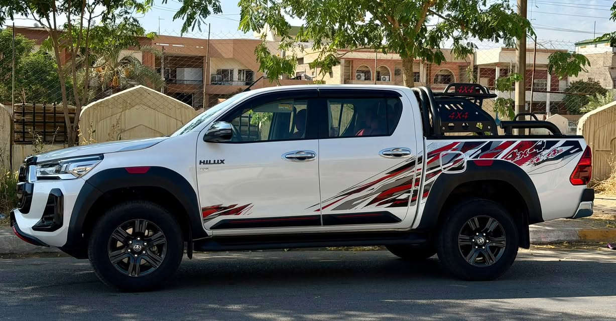 تيوتا هايلوكس 2025 TRD SAS 4x4

( سيارة زيرو و كلين شخط ابرة ما بيها و شرط الفحص)

(ضمان شركة ساز  100 الف او 3 سنوات)

(السيارة مدفوع الها تأمين ذهبي شامل لكلشي لمدة سنة و يتحول بأسم المشتري)

ماشية 14 الف كيلو حقيقي + الصيانة عامة و تبديل دهن بالشركة حصراً و مجاناً لحد 40 الف +دفتر بانزين موجود

(رقم اربيل مميز بأسمي شرط التحويل)

- تشغيل بصمة
- تبريد و تدفئة بالمقاعد
- محرك V6 سلندر 4000 تنفس طبيعي
- رادار و حساسات امامي و خلفي
- كامرة خلفية 
- قطعتين تبريد
- شاحن لاسلكي 
- دخول ذكي بالأبواب
و بعد بيها هواي  مواصفات ما ذكرته و سيارة نظيفة كلش و ما بيها أي نقص 

رايدها ب(415)

مكان السيارة كركوك و الشراي يتصل عالرقم و يتدلل (***********)
