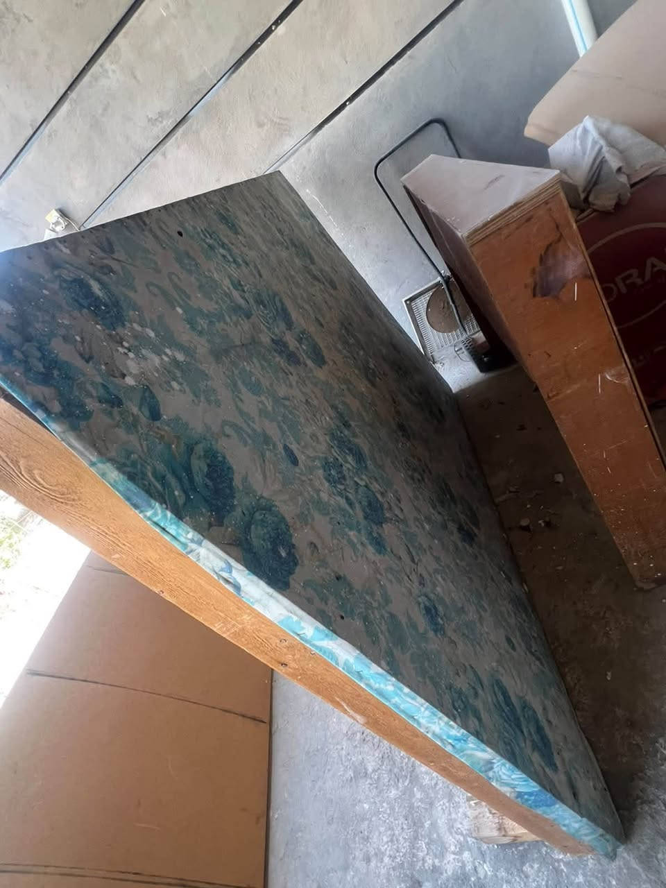 صوميه نضيفه +راس جربايه +زاويه خشب اصلي نضيفات عنواني محموديه الشراي 65
@إشارة
