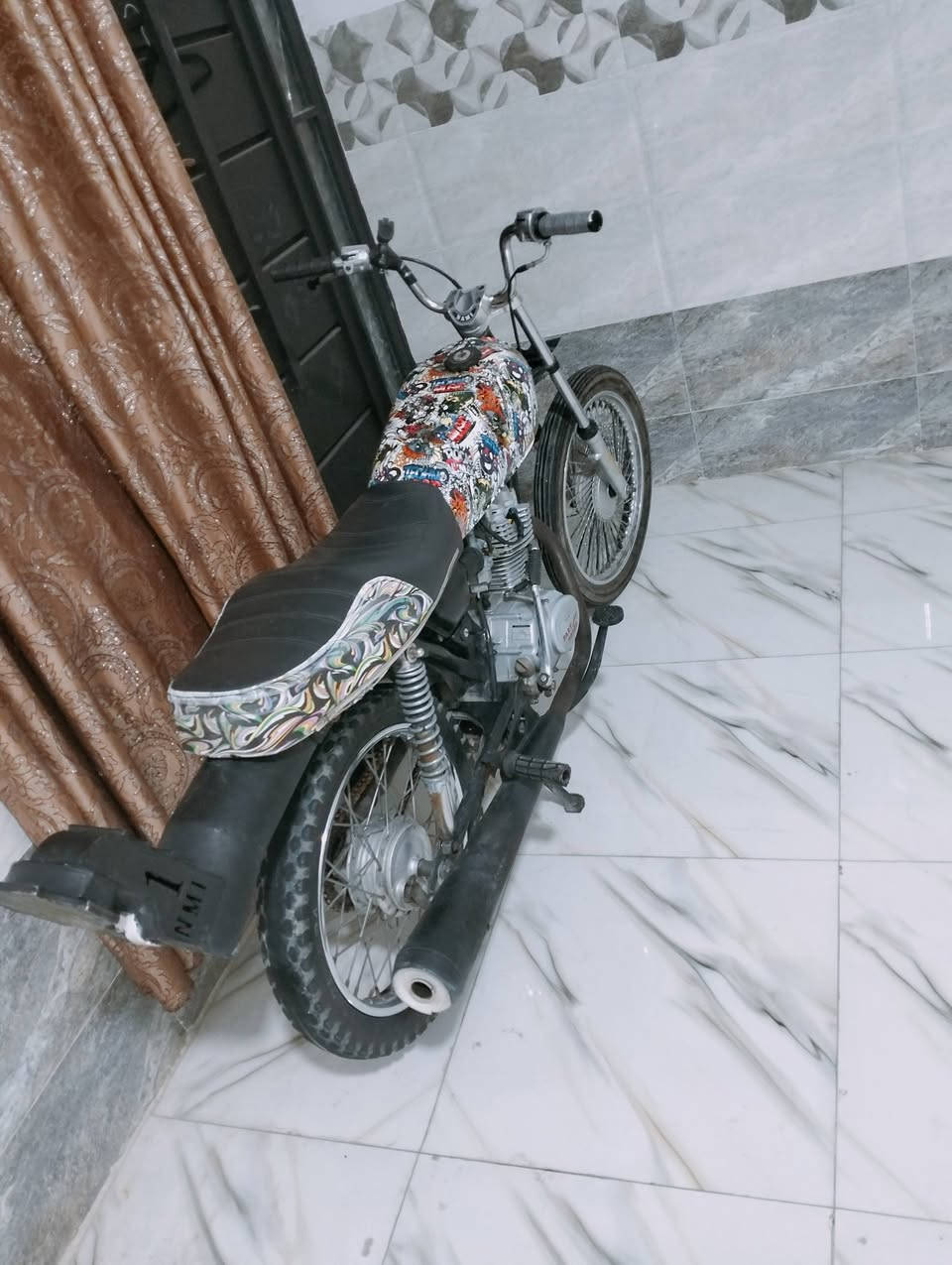 للبيع ماطور بارت 5 تسعات شرط معدل وتحريكه يرفع علا ال 3 ماطور مايعوزه اي شي بس شويا ترتيب كزوز باكستاني راصطه باكستاني كلو شغال السعر، 370 بيه مجال شي قليل للطيبين رقمي *********** ملاحضه الويل الكدام موجود بس خلينا غير ويل لان بيه بنجر
