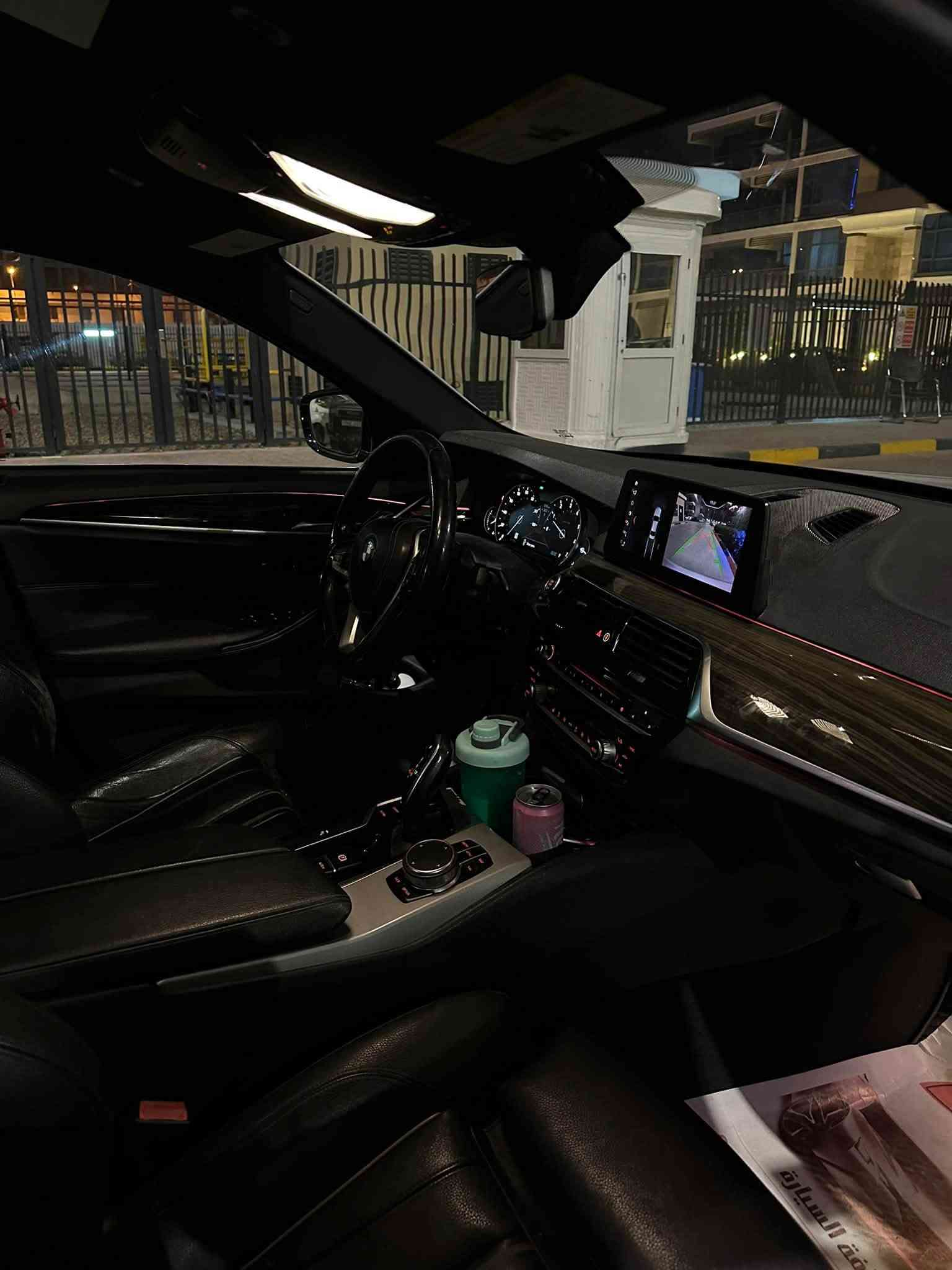 (( 210 ورقه بيع سريع )) 
BMW 530i فول مواصفات 2019 أمريكي 
فتحه كراسي كهرباء + مومري ستيرن كهرباء صندوك كهرباء شاشه جبيره 
حادثها سطحي بيها قطعتين وقطعه كلير  
السياره صدرها تايرات سيرفز كله جديد 
ماشيه 98 الف السياره كلش جديده 
(( صفر مسج كير مكينه شواصي مكفول ))
رقمها بغداد باسمي العنوان المنصور
***********
