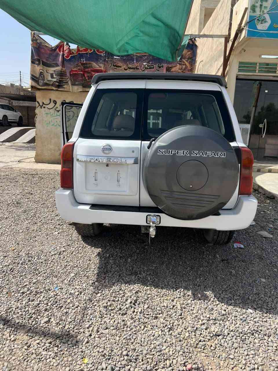 نيسان باترول مزاد موديل 2008 مكينه 4800 كير ومكينه شرط وفور ويل واكسلات كلها شغاله سياره حلوه متعوب عليها وتعميرها درجه اولا جاهزه من كلشي عدا الرقم امشين معامله تترقم ديالى وباقيه عل كمرك للاستفسار ***********

نص مكتوب في الصور:
- *********** ***********