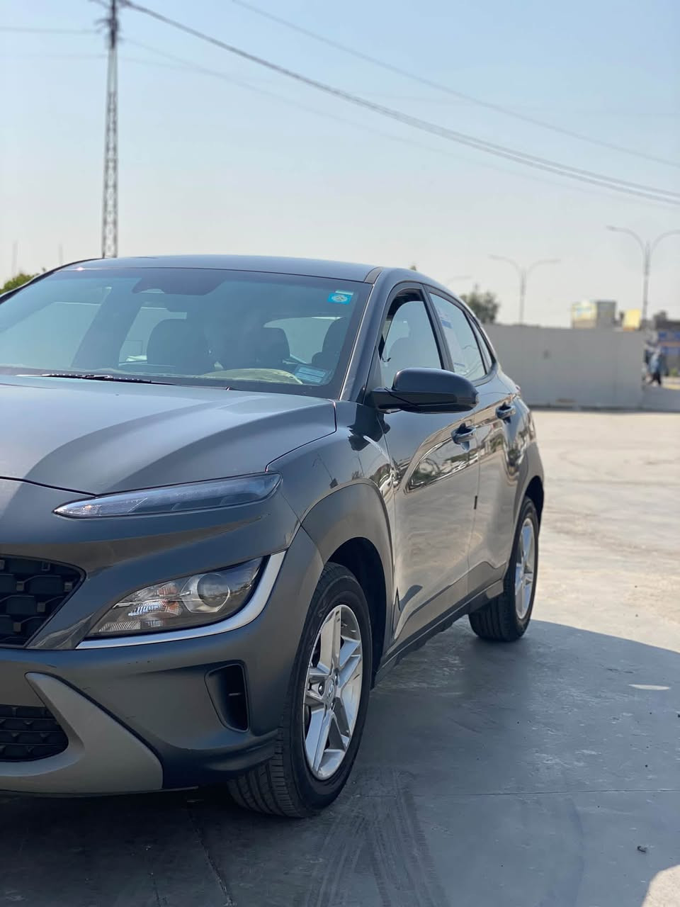 السلام عليكم
هونداي كونا 2023 
للبيع ماشيه 74 km 
ضرر فقط بوند بدون دواخل 
رقم نينوى جديد هزه جديده
فول مواصفات 
رادار جانبي 
رادار امامي وخلفي 
شاشه كبيره تدعم الكار بلي 
إطفاء ذاتي عند الوقوف 
تبريد ثلج ❄️ 
غير متواجد على فيسبوك 
للاستفسار على الرقم 
***********

***********
