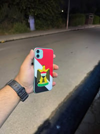 ايفون ١١ • ٦٤ • ظهر مفطور