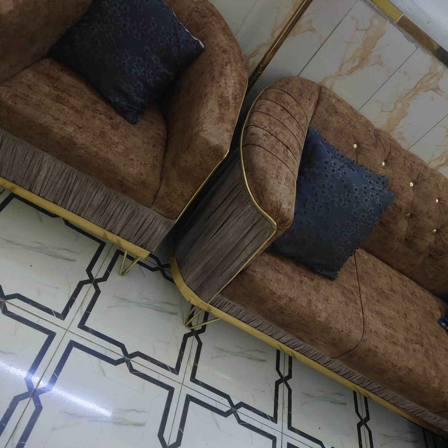 200 الف نضيف أربع قطع
بغداد الحريه الموقع
***********
