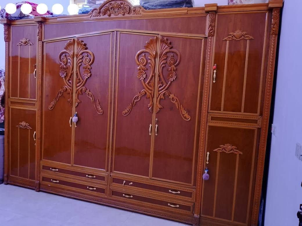السلام عليكم 
غرفة تسكام خشب ٨ ملم استخدام قليل الغرفه جدا نضيفه مستعجل على بيعه بسبب النقل الي يريده يراسلني خاص او يتصل ويدلل الرقم ***********
