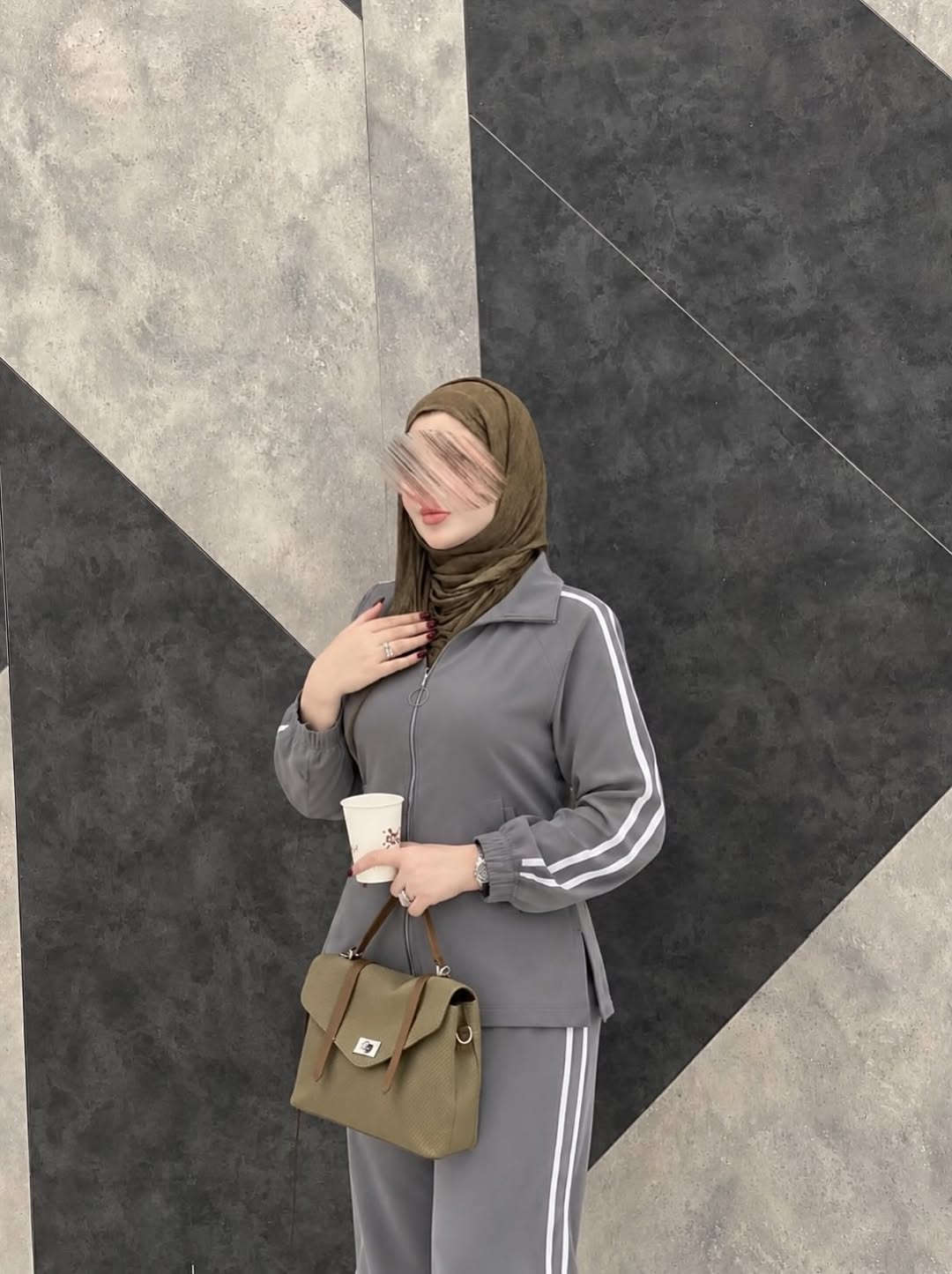 كولشن خريفي  غير ويانه ❤️‍🔥 

سوت قطعتين دااابل ايطالي كوالتي عالي 

السعر : (25

القياس:  38 40 42 44 46 48

🔗توصيل البصره 5 💸المحافظات 8🔗

العنوان بصره بريههً شارع مستشفى النور مجمع رونزا 

#للحجز_او_الاستفسار_مراسلتنا_دايركت📩
واتساب ***********
#ازياء_رونزا #طقم #اكسبلور #فاشن

نص مكتوب في الصور:
- 25 ألف