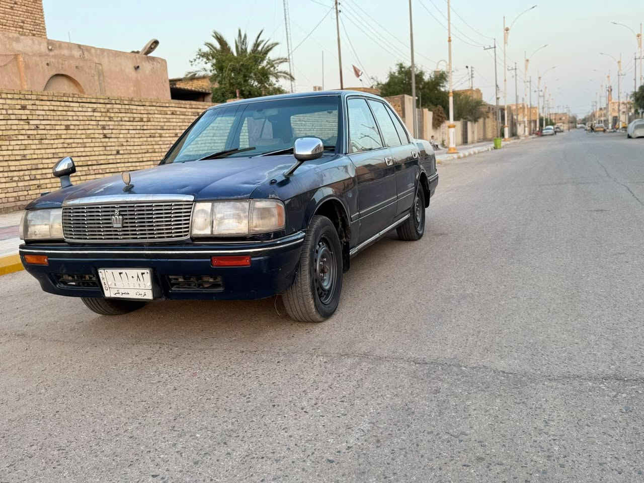 للبيع كروان ارنب 1993 السياره بلاديه مكفوله السياره بسمي السنويه ما ساقطه *********** السعر 55 وبيه مجال
