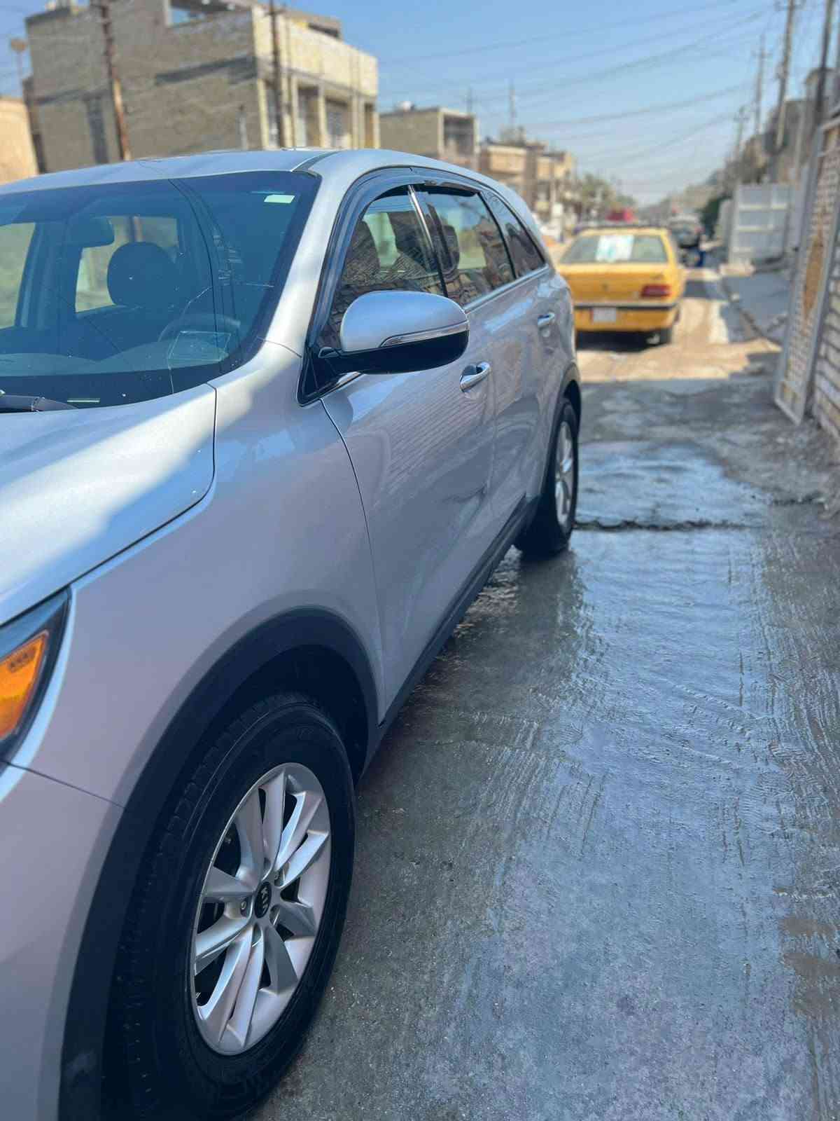 سلام عليكم 
كيه سورنتو موديل 2019 سياره بل عافيه عل ياخذه نضيفه حيل امريكي مكينه 2500 اربعه سلندر رقم بغداد وكلشي كدامك سونرهه السعر.   190 وبيه مجال 
 ***********.  مكاني بغداد الشعب

نص مكتوب في الصور:
- Kia Sorento L 2019 Silver 2.4L vin: 5XYPG4A35KG510688 Final bid: $9000 Auction: IAAI Timed Lot number: 28415438 Date of sale: 13.02.2021 Year: 2019 VIN: 5XYPG4A35KG510688 Condition: Starts
- en.bidfax.info
- Kia Sorento L 2019
- Silver 2.4L vin: 5XYPG4A35KG510688
- Final bid: $9000
- Auction: IAAI
- Timed
- Lot number: 28415438
- Date of sale: 13.02.2021
- Year: 2019
- VIN: 5XYPG4A35KG510688
- Condition: Starts