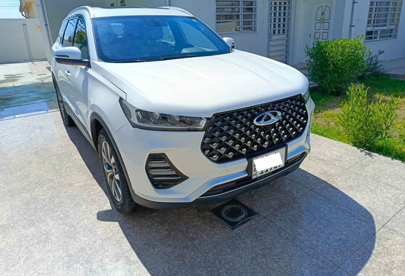 Chery Tiggo 7pro
موديل 2024 أعلى فئه (لكچري) رقم أربيل بأسمي مكفولة كفالة عامة جديدة بمعنى الكلمة
(علماً داخل ضمان الشركة لمدة 5سنوات) 
ماشية 38 ألف كم
-حجم المحرك 1.5L TURBO،مرتبط بناقل حركة أوتو 9 نمر
-سقف بنوراما
-دخول بصمة ذكي،ترحيب، تشغيل عن بعد 
-فتح الصندوق كهرباء وفتح عند الاقتراب  
-اريل نفكيتر 
-حساسات أمامية و حساسات خلفية مع 4 كاميرات محيطيه 360 درجه وصورة بنوراميه من الأعلى
-لايت زينون + LED، كشافات، بك لايت LED 
-ويل كب 18، 4 دسك، حساسات ضغط الاطارات 
-اشارة في المرايا الجانبية مع تنبيه النقطة العمياء، المرايا قابلة للطي كهرباء 
-عدد AIR BAG 8
-هاند بريك كهرباء (بصمه) مع اوتو هولد 
-دشبول شاشة ديجيتال،  شاشة Apple Car play 
-مقود جلد حياكة رياضي 
-مثبت السرعة Cruise، المودات والاوامر الصوتية  Bluetooth  
-مخرج منفذ الطاقة 
-فحص نظام السيارة 
-انارة داخلية LED محيطية 7 وكذالك تفاعلية مع الصوت
-المقاعد جلد لونين، حركة المقاعد الأمامية كهرباء 
تدفئة المقاعد الأمامية، تجاوي متحركة 
ذاكرة أوضاع كرسي السائق
-الايزو فكس ISOFIX 
-تبريد شاشة، قطعتين تبريد 
-نظام مانع الانزلاق، نزول المنحدرات 
-رادار، تحديد المسار
-تحذير مرور عند اقتراب سيارة من الخلف
-تطعيم الدواخل ألمنيوم 
-ثلاجة بالجكمجه الوسطية
للتفاصيل☎***********
متوفر واتساب
