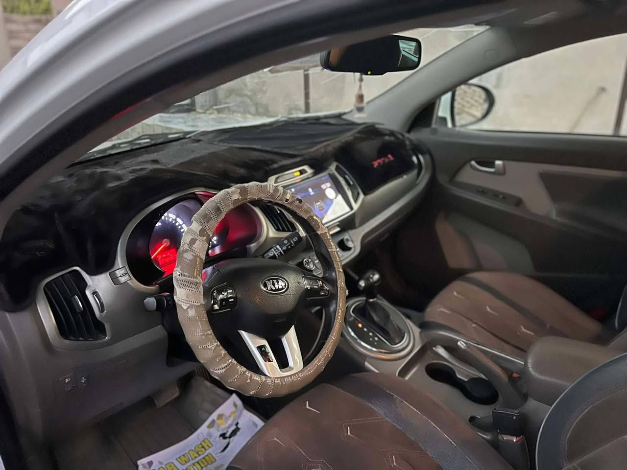 #مكلف_بالنشر 🚗  
*للبيع كيا سبورتج 2014 - جنوب الموصل*

📍 *المكان*: القيارة - جنوب الموصل

📋 *تفاصيل السيارة*:
- *النوع*: كيا سبورتج
- *الموديل*: 2014
- *المحرك*: 2400cc دوش
- *الماشي*: 162 ألف
- *التبريد*: ثلج
- *الكفالة*: كفالة عامة

🔧 *الحالة*:
- *الضرر*: بيها قطعة وحدة
- *الدواخل*: بدون دواخل 
- *المحرك*: مفتوح
- *البارد*: باب السايق فقط

💰 *السعر*: 140 ورقة وبيها حگ الجية

✅ *مميزات السيارة*:
- سبورتج عملية ومطلوبة
- محرك 24 دوش قوي
- تبريد ثلج
- دواخل نظيفة
- سعر مناسب وبي مجال

📞 *للاستفسار*: دزلي خاص او اتصل  
اتصل وتدلل ***********

