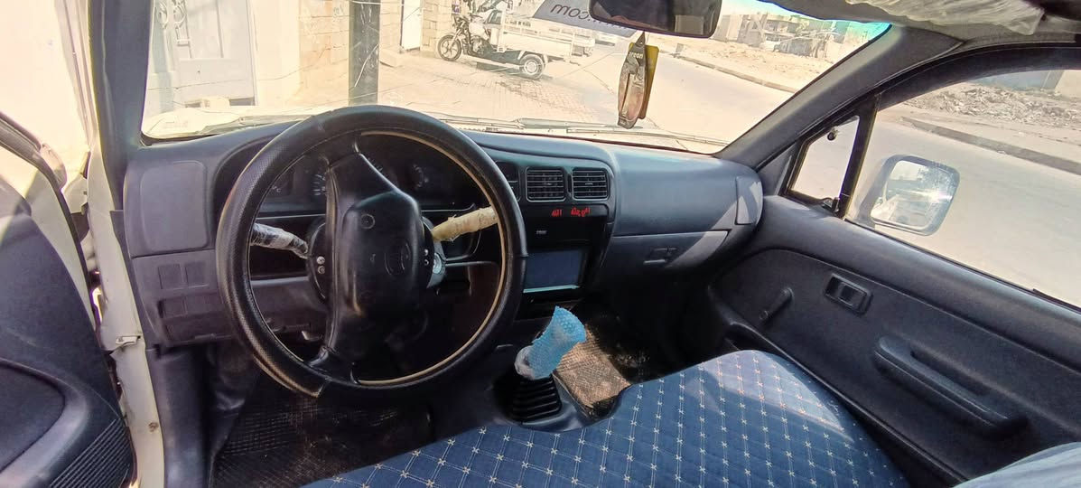 السلام عليكم 
بيكم موديل 2000 رقم صلاح الدين 
مشروع وطني لل 2027 بطاقه بنزين 
كير مكينه اكسل شاصي كله شرط 
السعر 75 وبيه مجال بسيط مكاني كركوك رقم الهاتف/***********

