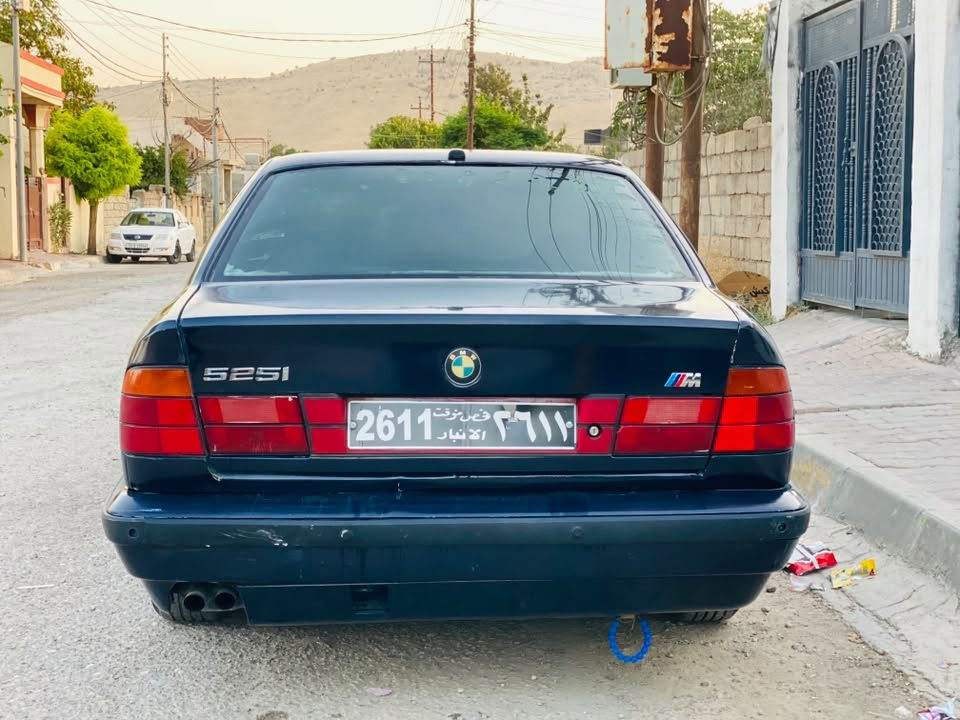 سەیارەیەکی بێ کێشە گێڕومەکینە بەشەرت
چوارتایە و ویلی تازەی حەسیری 
دووجام کارەباو سڵاید 
ABSو هەموگیانی بەشەرت  
بۆنرخ پەیوەندی بکەن بە وەتساپی ئەم ژمارەوە ***********
BMW 1991
