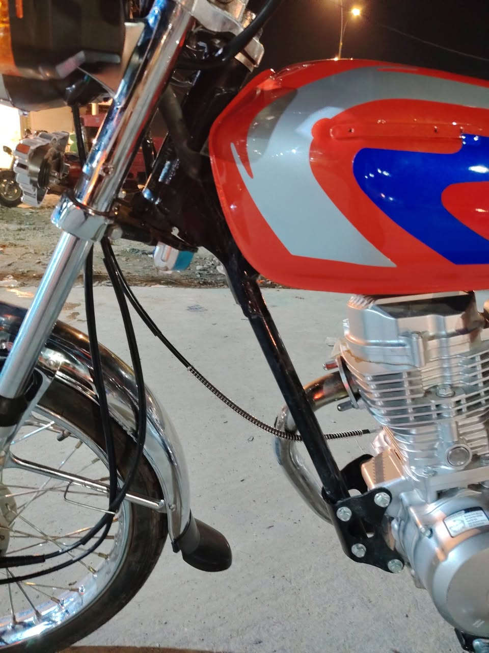 سلام عليكم دراجه نامه وكيل بدون اوراق شلامجه زيرو بعدهه سعرهه 800 وبيهه مجال الستفسار كثر التصال برقم تعليقات مارد ***********
