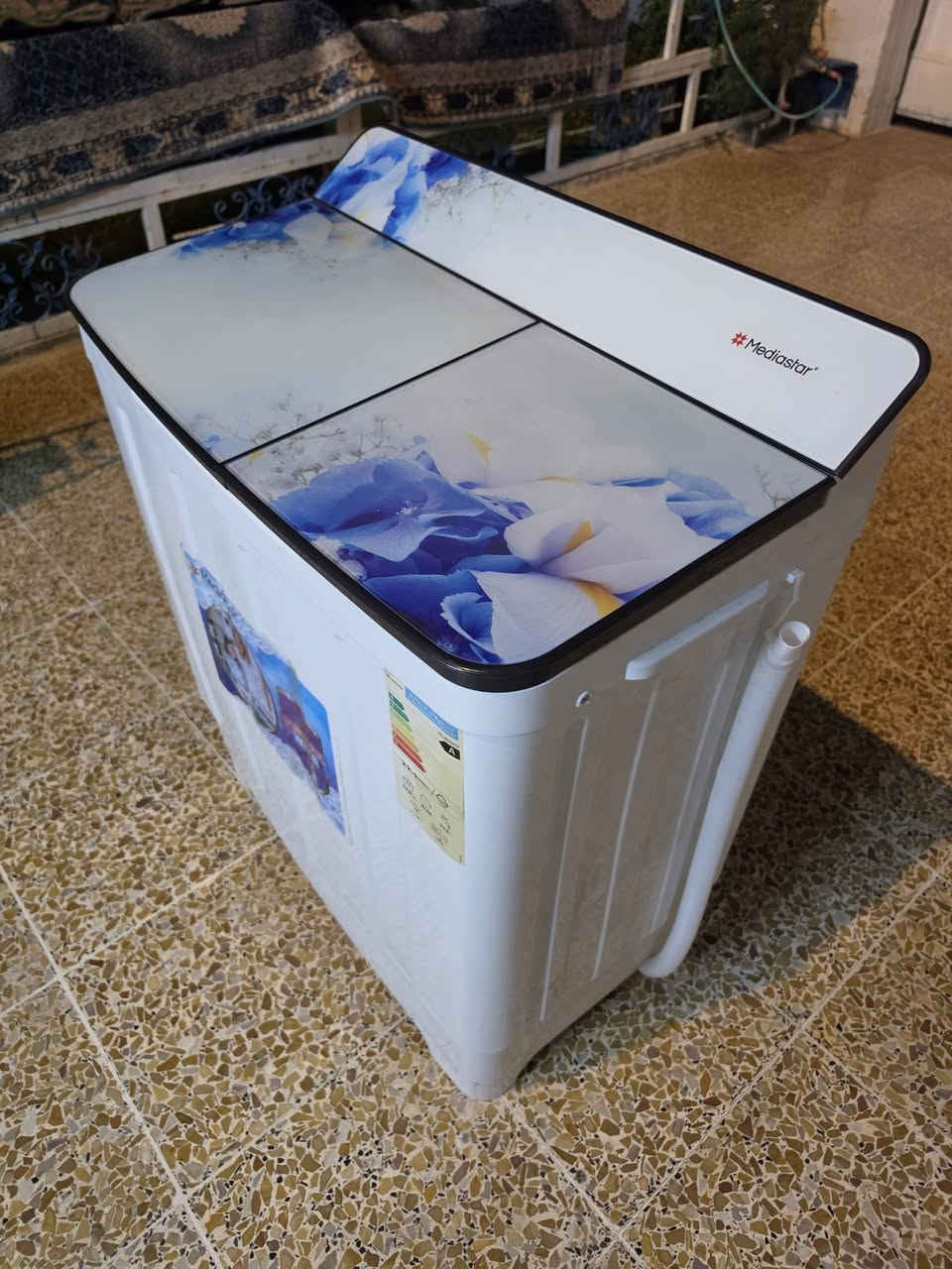 للبيع غساله نوع ميديا ستار ..نظافه فول شغاله كامل بالشرط ..وزن 13 kg ....للتواصل ***********  وبي واتساب
