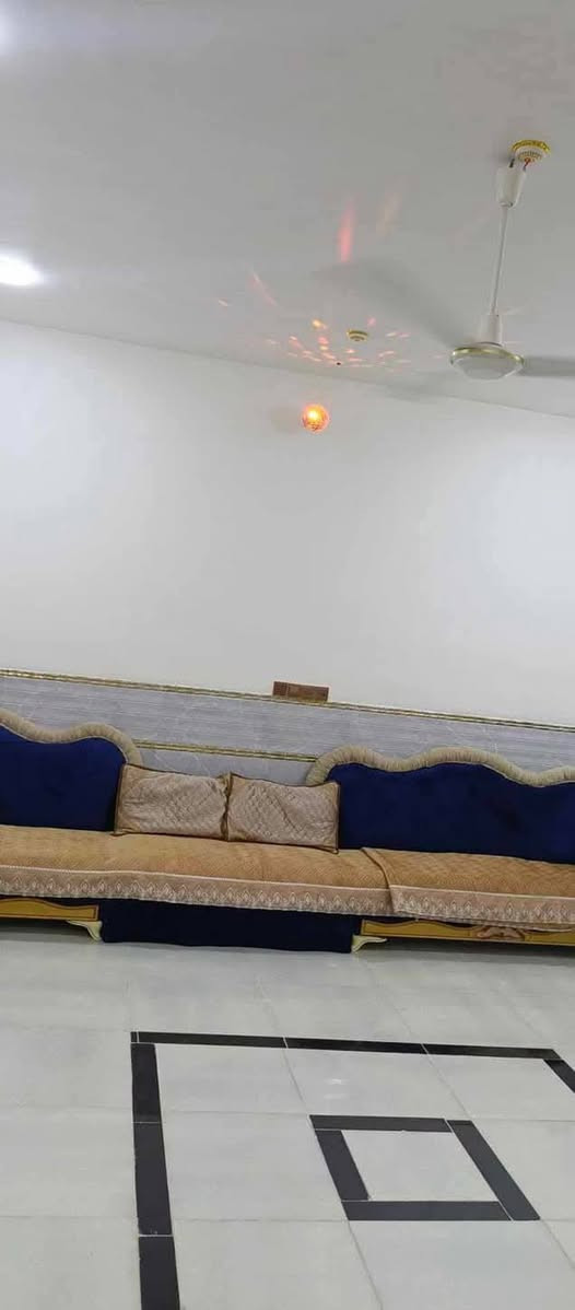 السلام عليكم
بيت طابو زراعي سند 25 للبيع المساحه 400 متر تحويل

 مباشر بأسم المشتري ع شارع التبليط بناء حديث يوجد 

كافة الخدمات ماء كهرباء تبليط مجاري مدارس يحتوي

 على غرفتين واستقبال8،,×4ومطبخ وصاله صحيات داخليه

 وخارجيه العنوان كربلاء طويريج الدسميه قرب البو حمدان

للأستفسار أكثر 
***********
*********** تابع الصفحه ليصلك كل ما هوه جديد
