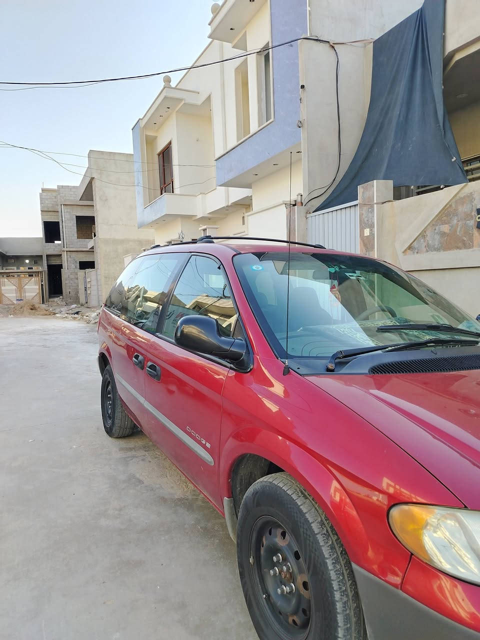 السلام عليكم 
دوج كرفان للبيع فقط
موديل 2001
محرك 3300 سته سلندر
سياره نضيفه مال بيت
سياره من الدعاميه للدعاميه شرط
بدون صبغ بدون معجون
رقم بغداد  📍مكان الموصل 
للإستفسار الاتصال على الرقام التاليه 
***********
***********
