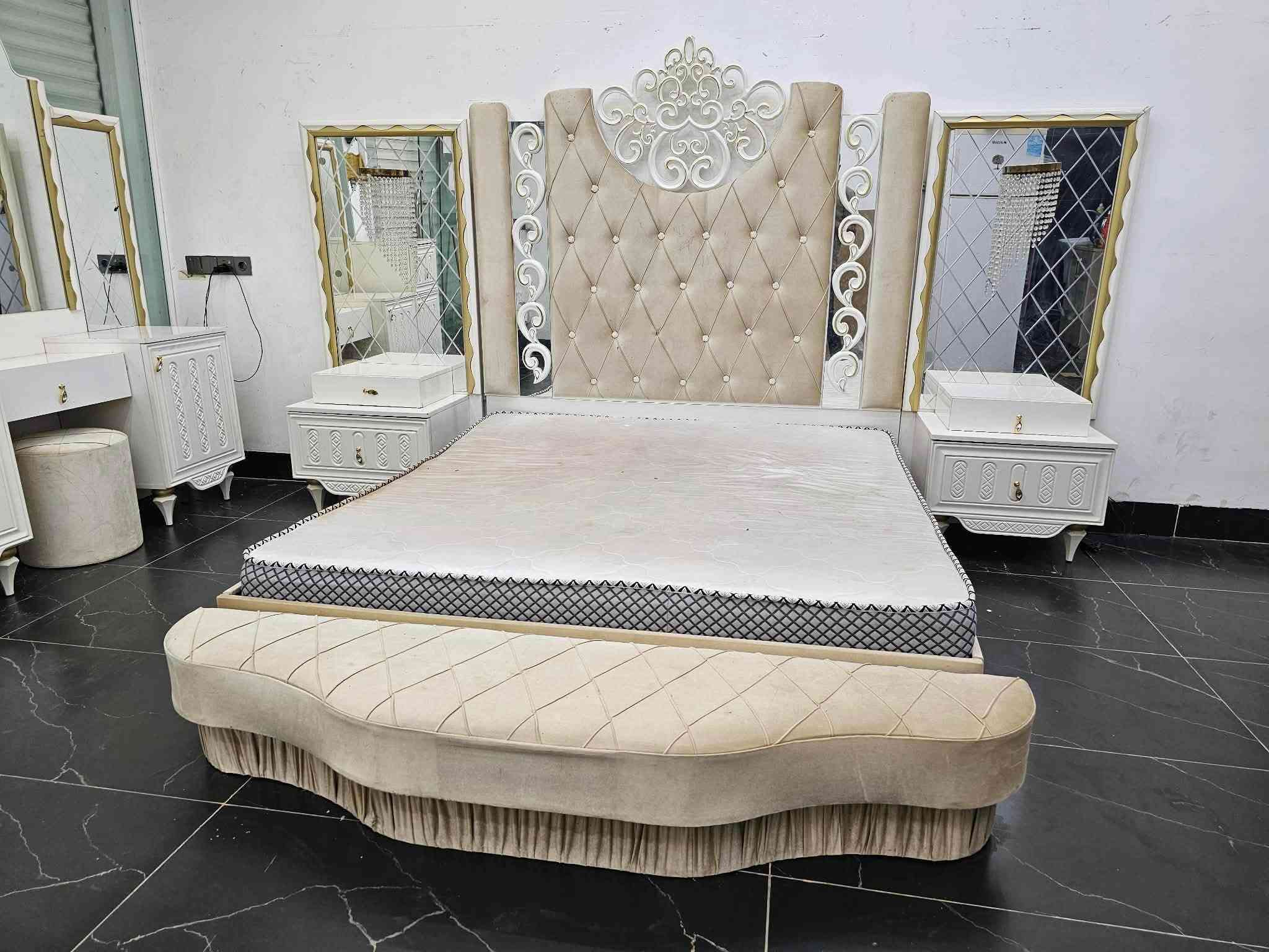 غرفه نوم ملكي 👑 9 قطع لوك صفر كامل انارات لمس اي استفسار اتصال رقم عنوان كركوك ***********

