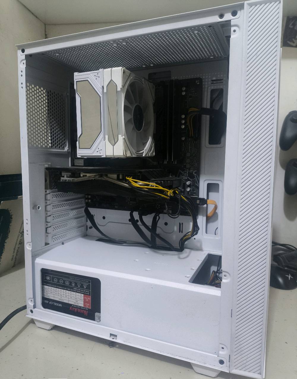 تجميعة كاملة • رايزن 5 3600 • RX 580 8GB