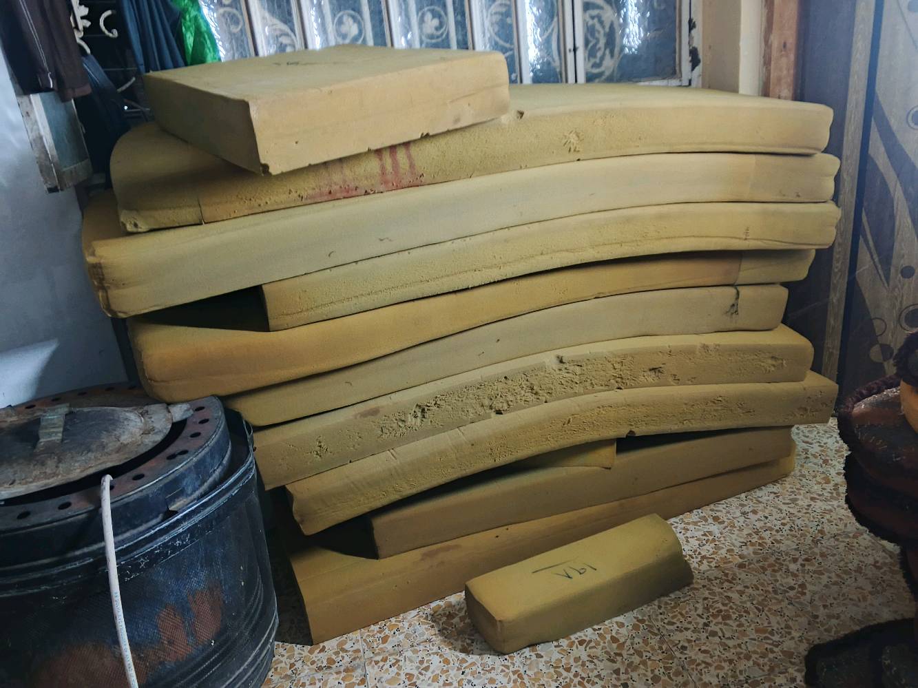 ديوان • بدون ضرر • مقاعد وظهر ١٠