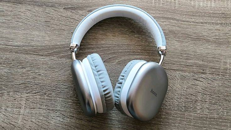 سماعة راس Hoco W35 Max ANC Wireless  Headphones

.أبرز المميزات 
تعزل ضوضاء فعال: تدعم تقنية ANC لتقليل الأصوات المحيطة وتوفير تجربة استماع هادئة
بطارية خارقة: توفر ما يصل إلى 90 ساعة تشغيل مستمر (عند إيقاف العزل) ونحو 45 ساعة (عند تشغيل العزل).
اتصال مستقر: تعمل بتقنية Bluetooth 5.3 لضمان سرعة الاقتران وثبات الإشارة.
طرق تشغيل متعددة: يمكن تشغيلها لاسلكياً، أو عبر كابل AUX، أو تركيب بطاقة ذاكرة خارجية (TF Card).
تصميم مريح وفخم: تأتي بوسادات أذن مريحة للاستخدام الطويل وتصميم عصري شبيه بالسماعات الرائدة.
السعر /27الف
للطلب او استفسار عبر خاص او انستا Turab_Store او رقم ‎***********
توجد خدمة توصيل لجميع المحافظات 5,000