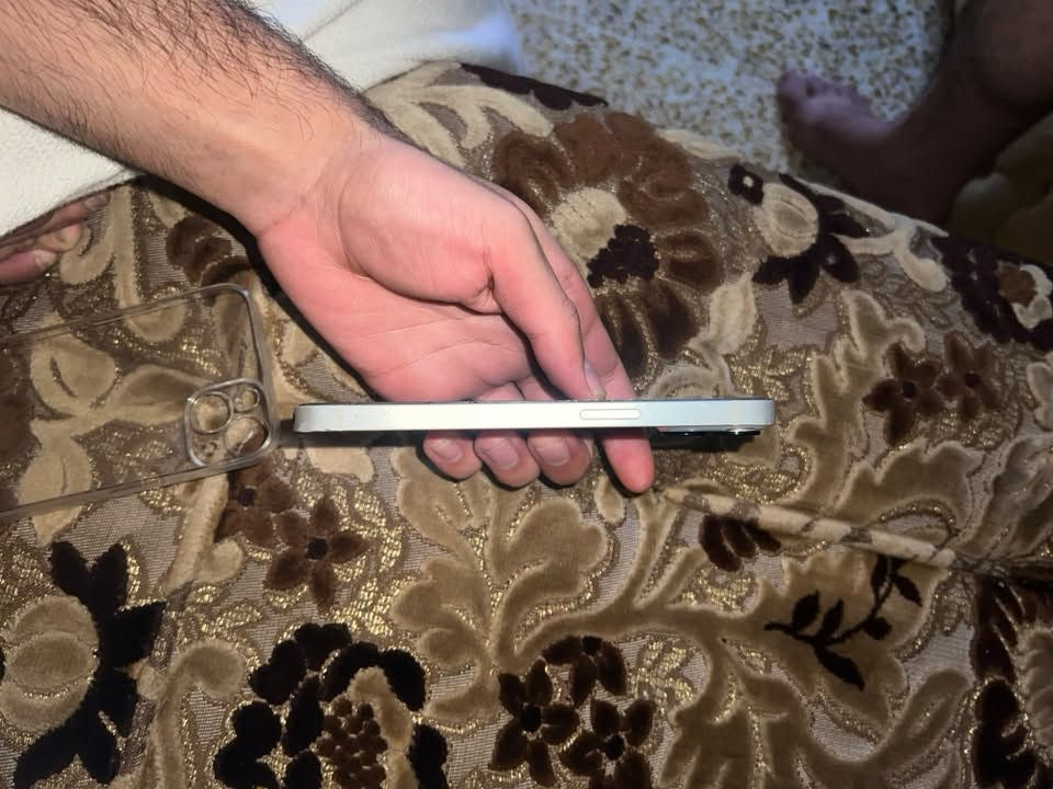 ايفون 13عادي
ذاكره ١٢٨

بطاريه مصعد حاسبه ١٠٠

الجهاز ما مفتوح وتر بروڤ 

دبل سيمكرت  

كامرات دمعه سماعات كلها شغال فيس ايدي شغال الجهاز ما بي إي خلل ابداً كله شغال

الجهاز نضيف بمعنى الكلمه جلخ مابي وين ماتحب افحص ضد المي وين ما يعجبك روح افحص مراوس ويا 14 برو مو برو ماكس او ١٣ برو 

السعر 470وبي مجال شي قليل 

 ***********
