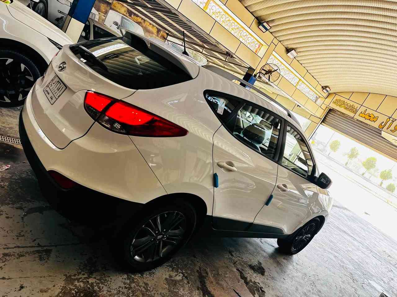 معرض قلعه أربيل.🤍🤍  بابل طريق حله نجف   

توسان خليجي مكفوله عام جديده.  سنويه مجدده 
     
المواصفات.  
2014 شكل 2015.  كوري اصل  رقم بغداد 
 
تبريد قطعتين خلفي.    مكفوله 
تحكم ستيرن  
 كاميرا خلفي 
محرك ٢٠٠٠ بلادي
5 ويل كب كروم سبير مانازال.      
لد امامي 
لايت عدسه  
 .  ايرباكات جهاز موازن 
شباك نيكل                  

  ***********.   مصطفى المسافر 

*********** احمد المسافر 

***********  مقتدى المسافر
