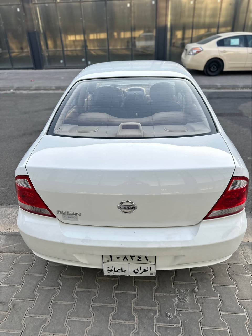 نیسان سه‌نی كۆری ٢٠١١
بۆیاخی نیه‌ به‌س ساردی هه‌یه‌ 
سه‌نه‌وی به‌سه‌ر چووه‌
ته‌قه‌ و ره‌قه‌ی نییه‌ بێ مسره‌فه‌
سعری ٩٣ گه‌ڵاو مه‌عامه‌له‌ 
*********** السليمانية, العراق
