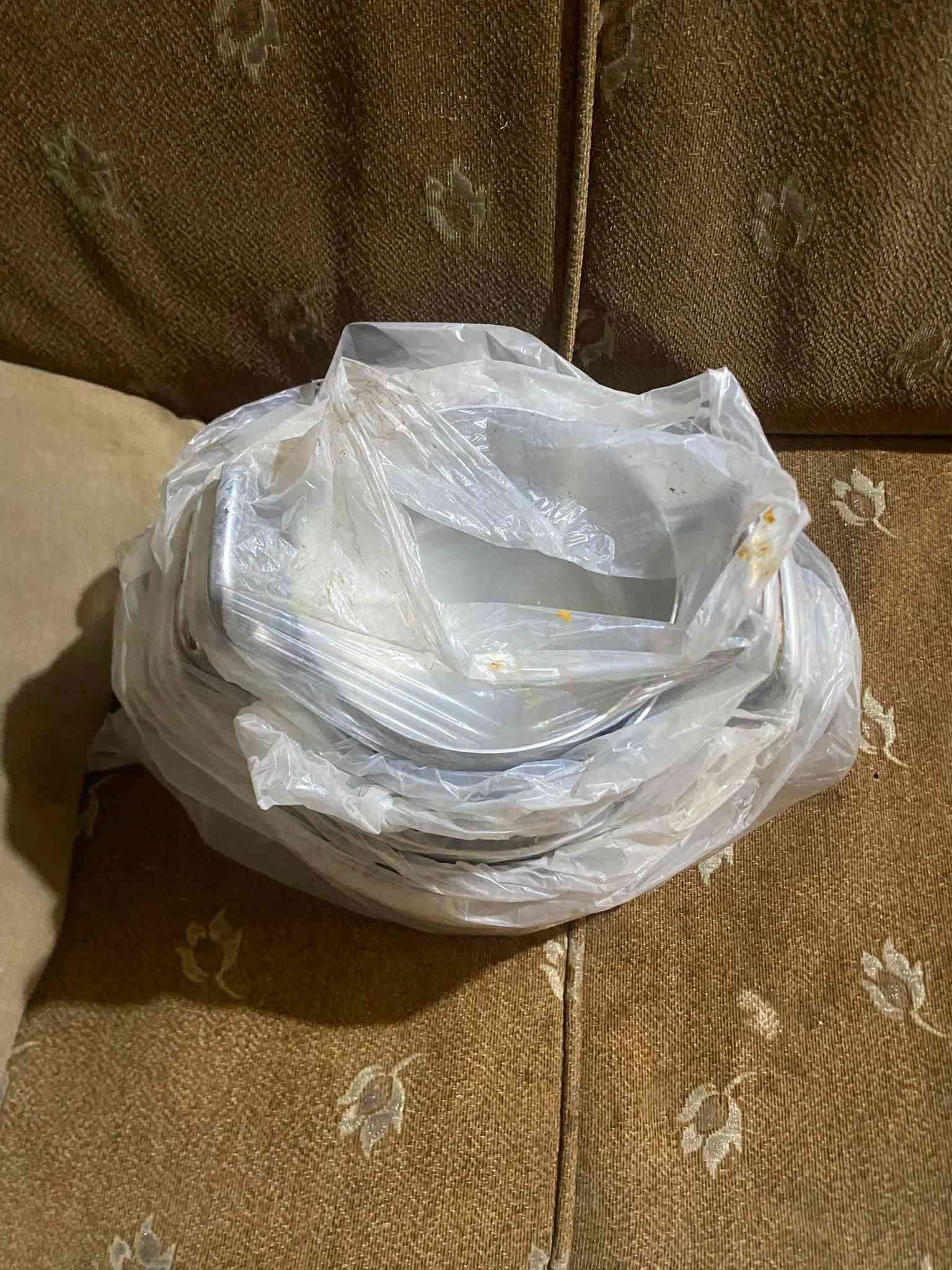 السلام عليكم قدر منال متكون من سبع قط جديد مو مستخدم والنوعيه الثانيه متكونه من ثلاث قطع جديدات امانه الله مكاني المشتل بالنفط قرب أسواق فدوه *********** السعر خاص واتساب
