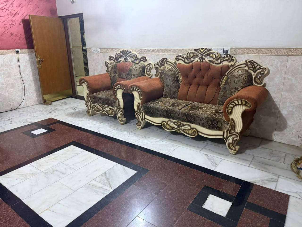 السلام عليكم تخم للبيع مكان الدورة اتصل وتدلل
***********
