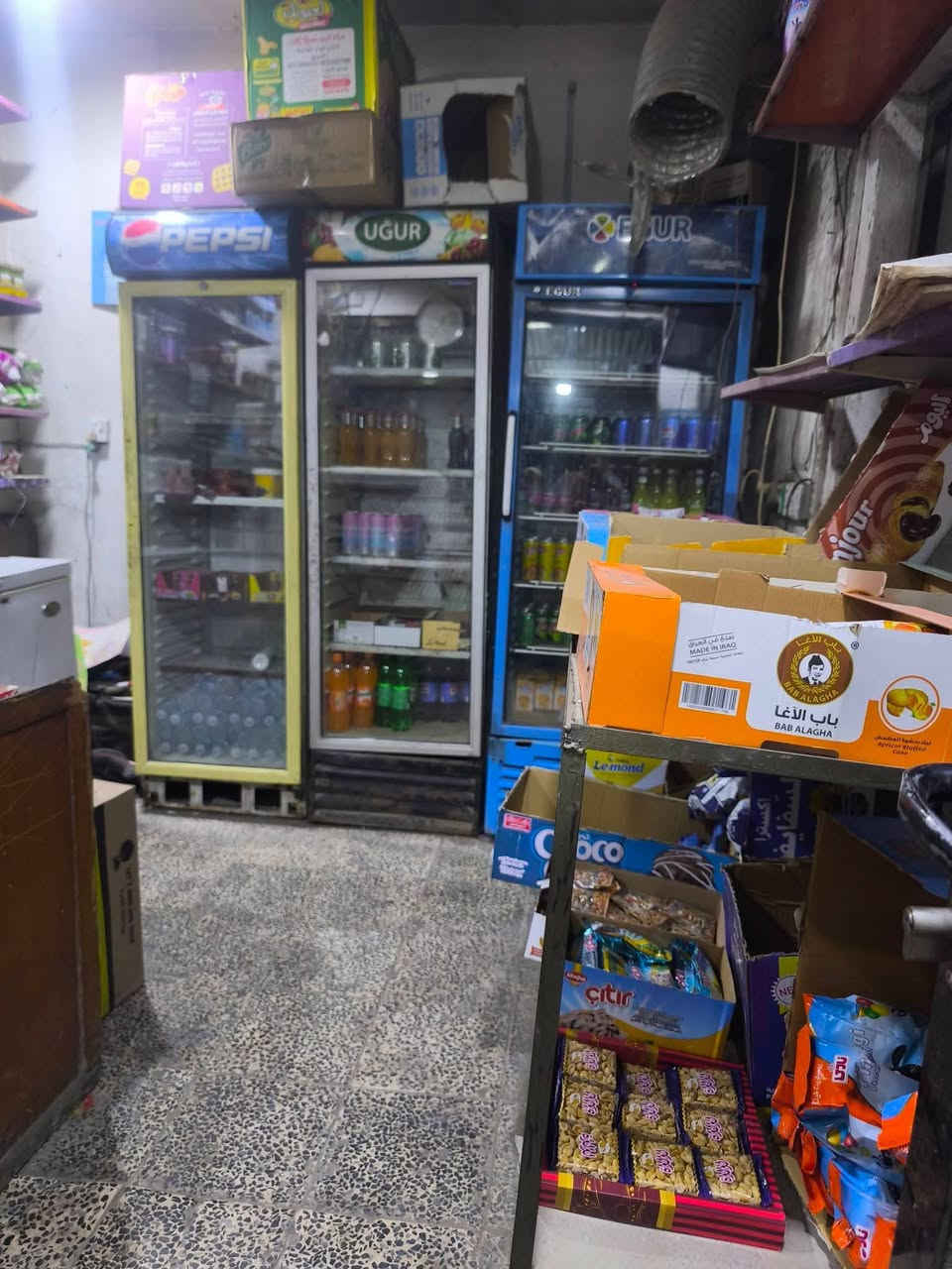 سلام عليكم
اسواق للبيع مكانها بغداد الشعلة السعر 2 مليون وقابل للتفاوض الأيجار 225 

للاستفسار التواصل على الخاص او الرقم :- ***********
