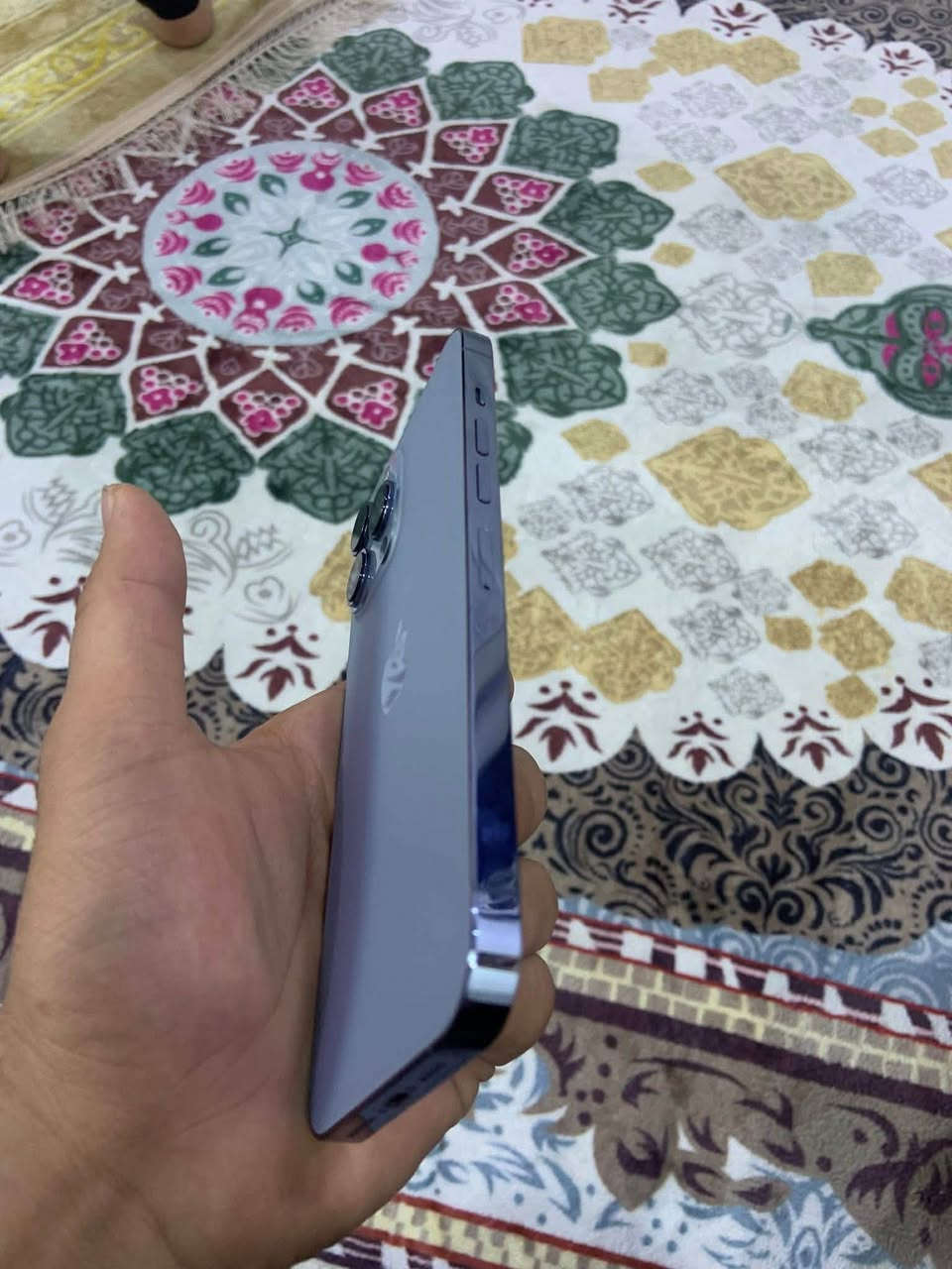 ١٣ برو ماكس مكفول حت من جلخ
ذاكر256
عربي شرق اوسط 
بطاريه84
نورمان حاسبه 
مسبدل بطاريه ابل فقط تقر مستعمل حيل نضيف سعرو750 وبي مجال يرهم مروسه معه 15 او 14 حساب نضافه رقمي***********

نص مكتوب في الصور:
- البطارية سجل الإصلاح الجزء البطارية الحالة مستعملة معرفة المزيد حول إصلاح البطارية...
- القطع والخدمة تجمع Apple سجل تاريخ القطع والخدمة، وهذا السجل يعرض معلومات عن هذا الـ iPhone وحالته وتفاصيل إصلاحه. معرفة المزيد... سجل تاريخ الخدمة البطارية مستعملة