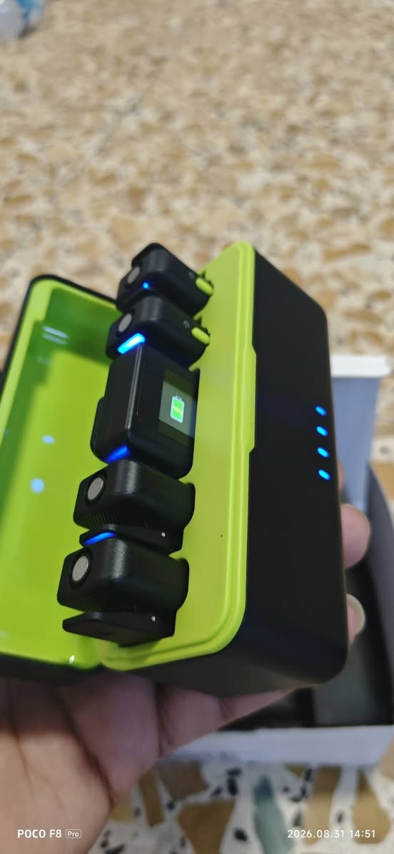 مايك حترافي جديد غير مستخدم للبيع يرهم للكامرة+ المبايل
السعر:160 الف

FULAIM X6 Pro Wireless Lavalier Microphones with 4 Transmitter
 رقم تواصل :***********
