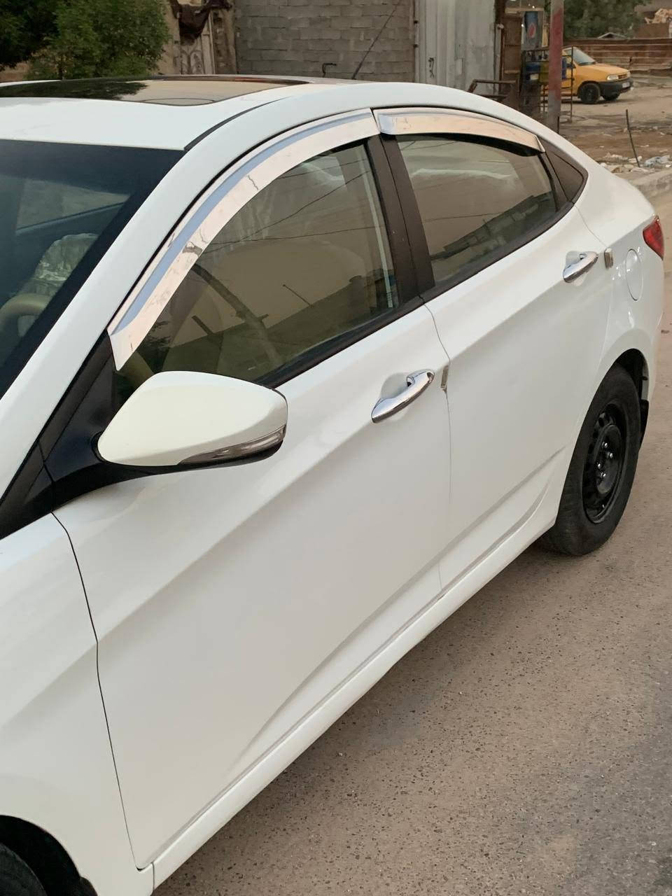 (مكلف بالنشر )
سيارة اكسنت ٢٠١٥ جاهزة من كلشي عدا شبر حار بالجاملغ الخلفي رقم بغداد ماشية ١١١ الف كم السيارة متحتاج ولا فلس تبريد شغال السعر ٩٥ $ وبيها مجال بسيط المكان بغداد للبيع او امراوس بنيسان سني هندي ٢٠٢٤ للاستفسار الاتصال على الرقم ***********
