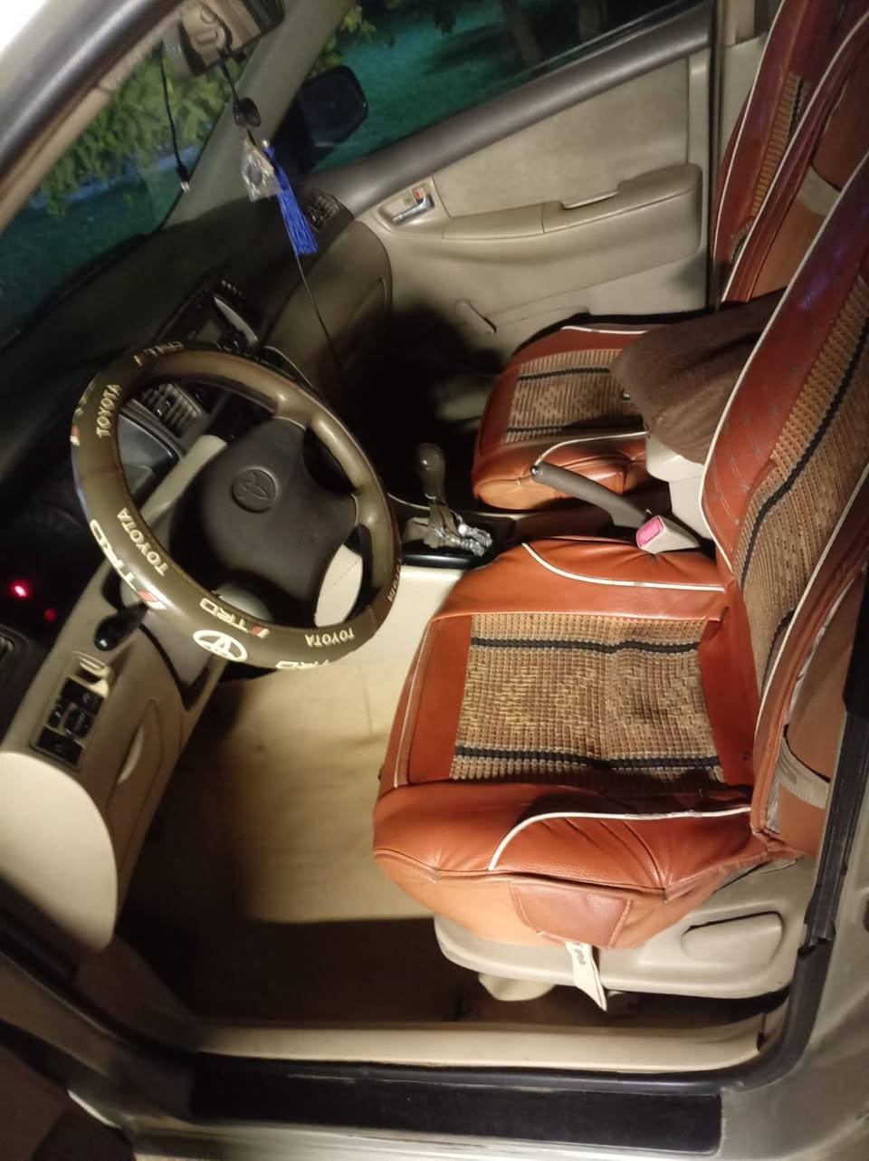 السلام عليكم عندي كورلا بيكاجو ٢٠٠٦للبيع مكينه١٨٠٠ تبريدثلج السعر ٧٧وبيهامجال للتصال*********** مكاني بغداد

