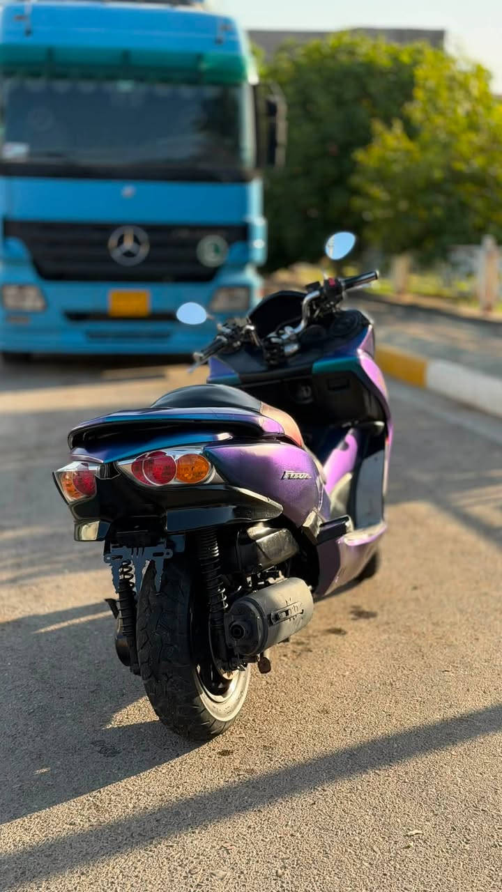 للبيع دراجه فورزا 0.10
دراجة مكينه 250cc
لون : احمر كرزي مغلف ثلاث الوان 
مرقمه تحويل ثاني يوم ملاحظة بدون سنويه فقط تروح تحول رقم وسنويه جديده 
مكان الدراجة : الرمادي التأميم 
سعر الدراجة : مليون وربع وبيها مجال بسيط 
***********
