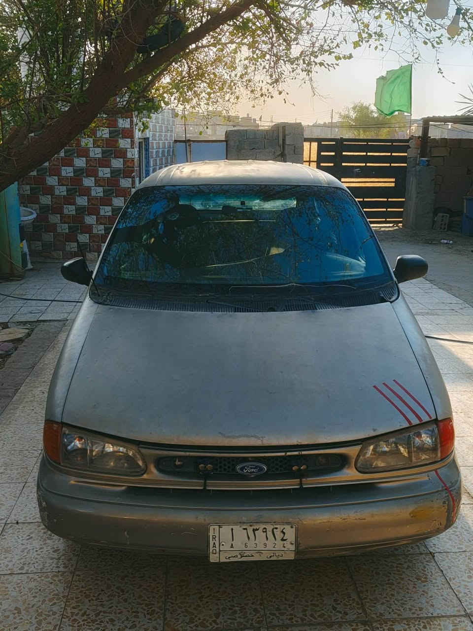 السلام عليكم البيع وند ستار فورد سبعه راكب  موديل 1995 مشروع وطني سنويه لل 28 مشروع وطني مداور ثاني يوم تبريد ثلج محوره كير ومحرك كامري تحوير طالبيه السعر 35 مكان ذي قار رقم راعيه ***********
