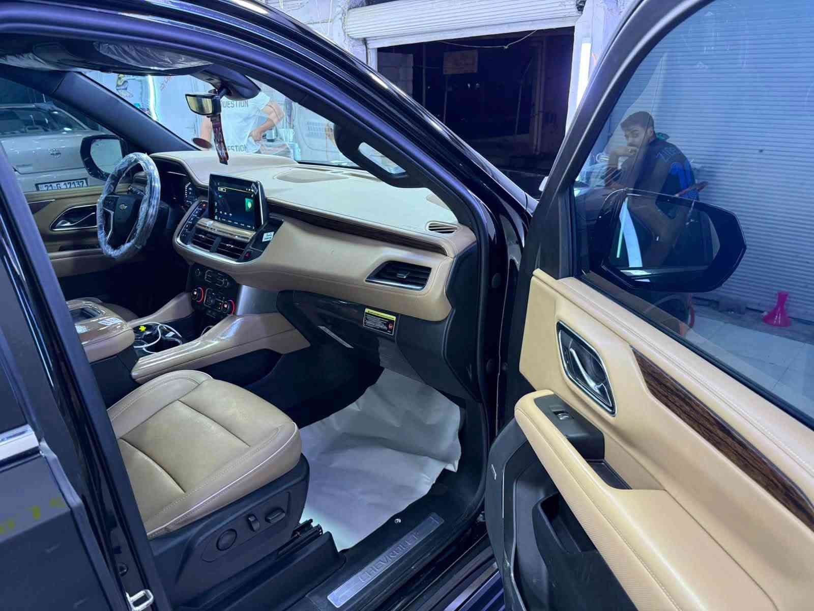 سلام عليكم تاهو خليجي موديل 2022 ماشي 93كم سياره كفاله بدون صبغ بدون اي صرف سياره جاهز مكان سياره كركوك ***********سعر 500$ وبي مجال بيه كتاب مظلل
