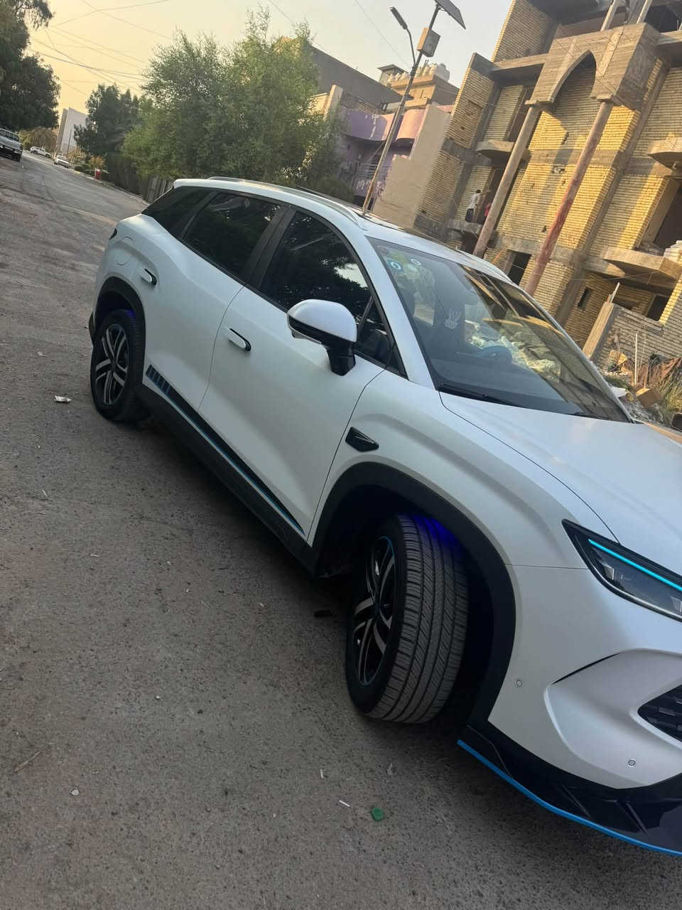 سلام عليكم للبيع BYD سونك L فلاكشب 13 كامرة كشن كهرباء واحد السيارة جديدة بحالة الوكالة 

مغلفة ppf طافي ضمان 10 سنوات 
وكل 6 اشهر صيانة 
والجام عازل حراري مغلف 
ارضيات اصلية مالتهة 
ماشيه:
بانزين 866
كهرباء1026
السيارة مصروف عليهة ومميزة بلشارع 
رقم بغداد 
مكان السيارة بغداد
السعر خاص
للاتصال ***********
