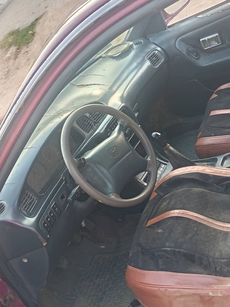 سلام عليكم لبيع سوناتا تو موديل 2000كير عادي بس محرك كايم سياره حلوه ونضيفه جوم شغالات داخل مرتب صدر نص عمر  6 ورقات قفل عنوان صلاح الدين قضاء بيجي رقم الهاتف ***********
