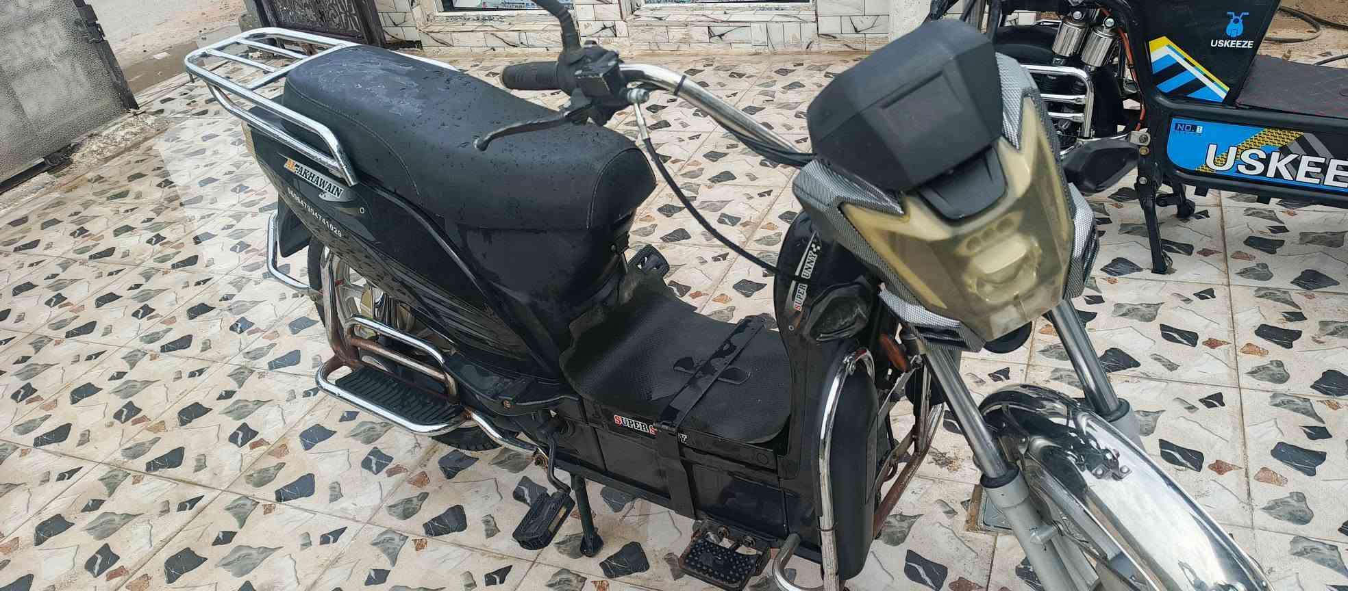 سماطور جبلي نضيف جدا للبيع بطاريات ع لفحص السعر ٤٧٥  هارلي نضيف جدا السعر ٣٧٥ هم نضيف الاستفسار ع رقم ***********
