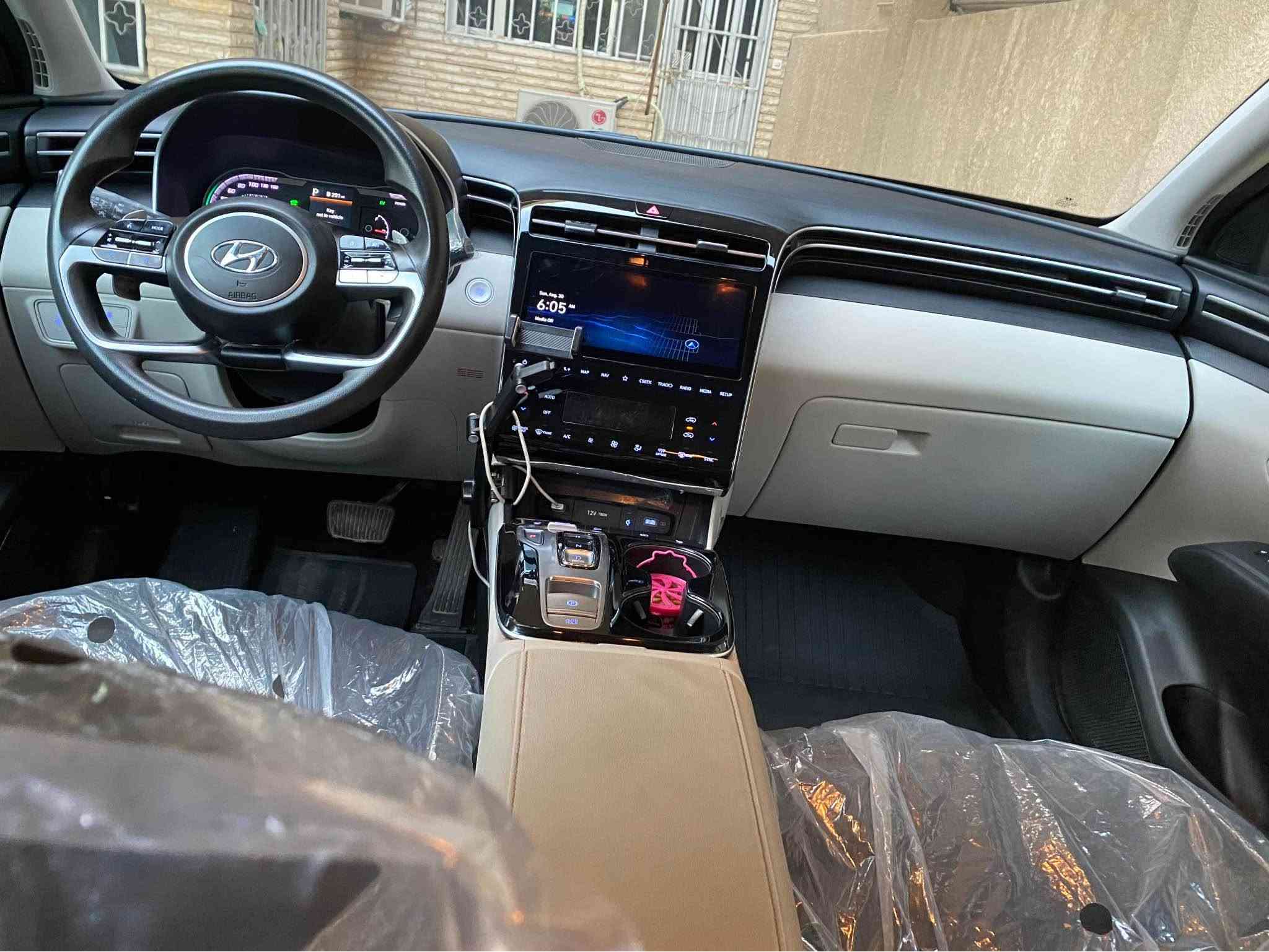 توسان 24 للبيع وارد امريكي رقم بغداد هزة جديدة
حادث السياره : بنيد صبغ وحافة الجاملغ 
ماشيه السياره : 23 الف ميل
للاستفسار ***********
المواصفات 
- [ ] سعة المحرك : 1600 تيربو هايبرد
- [ ] دفع رباعي 4*4 (HTRAC)
- [ ] بصمه تشغيل 
- [ ] بصمه ابواب
- [ ] تشغيل عن بعد 
- [ ] تبريد قطعتين
- [ ] رادارات 360 درجة
- [ ] شاشه كبيره + كامرة دوارة
- [ ] نظام النقطة العمياء 
- [ ] هاند بريك بصمة 
- [ ] اوتو هولد
- [ ] جنطةً كهرباء
- [ ] تدفئة كشنات امامية + كشن سايق كهرباء
- [ ] اربع أنظمه للقيادة
- [ ] ويل كب بلادي
- [ ] سعر 167ورقه وبيها مجال بسيط
- [ ] موقع السياره : بغداد الغزالية
- [ ] السيارةً جاهزة من جميع النواحي حتا دهن امبدلة جديد وبالعافية على الياخذها اسف على الازعاج تحياتي للجميع مكلف بلنشر Colombo, Sri Lanka
