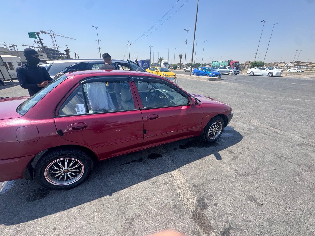 بروتون ٢٠٠٤ تبريد شغال صدر ٧٥ %  كير محرك حاله جيده جام الاماميه اوتو
شنو الموديل بالضبط؟ بروتون ويرا لو ساجا لو موديل ثاني، وكم ماشية الكيلومترات؟: 
٢٠٠٤
السيارة أوراقها شلون: السنوية موجودة؟ وبيها أي تحويل/مخالفة أو تحتاج إجراءات؟: 
اارقام انكليزي
وين موقع السيارة حاليًا حتى المشتري يگدر يشوفها؟: 
بغداد 
هل بيها أي ملاحظات ثانية على البدي أو الشاصي غير الصدأ الظاهر بالصور، مثل رش/سمكرة/حوادث سابقة؟: 
النبيد 
السعر شكد نهائي وهل بيه مجال بسيط للمساومة لو لا؟: 
بي مجال