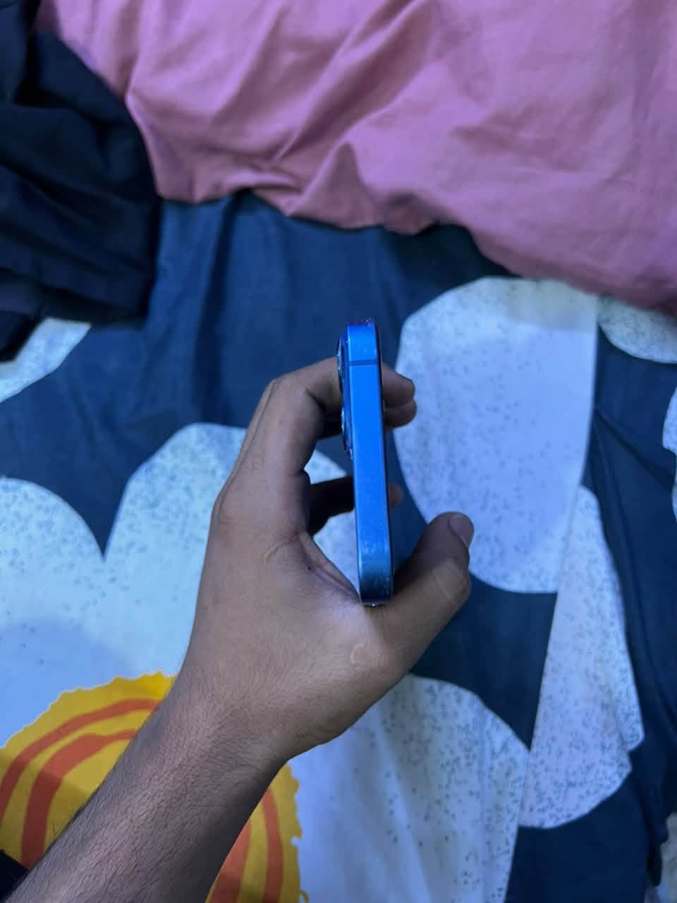 آيفون ١٣ • ١٢٨ • بطارية ٧٥