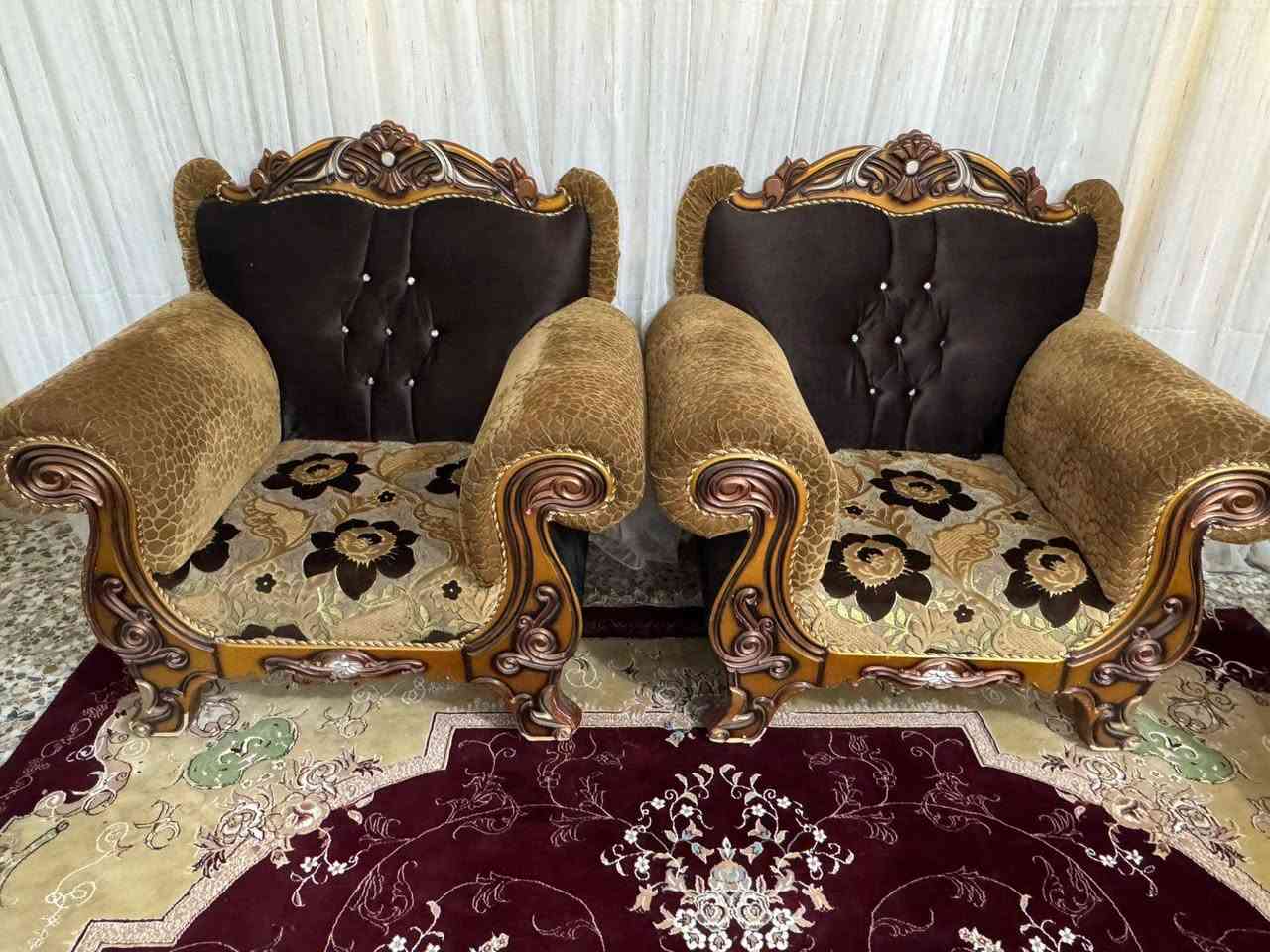 *تخم 10 نفرات نظيف*
*السعر 350 وبيه مجال *
*النجف - المكرمة - شارع الطاقة*
************
@إشارة
