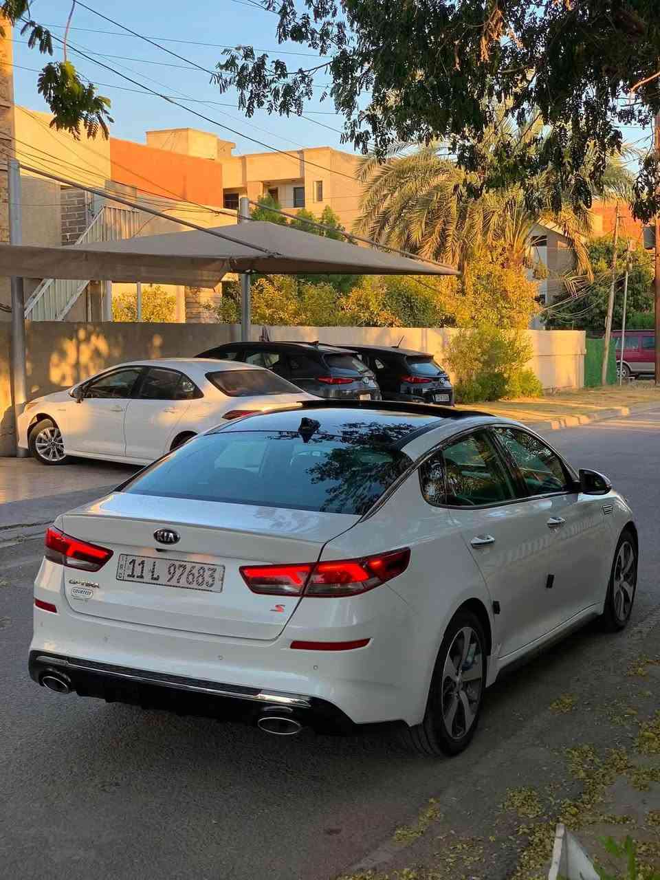 كيا أوبتما مواصفات s ماشيه 78 
موديل 19 حادث بابتين  وجاملغ خلفي 
سياره جاهزه بدون نواقص 
السعر 133 بيه مجال بسيط
مكاني بغداد العامريه 
هـ/ *********** بغداد, العراق
