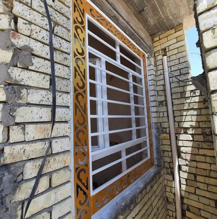 سلام عليكم صبغ بيبان وشبابيك صبغ درجة اولى
داخلي وخارجي جدران ايضا 
***********
