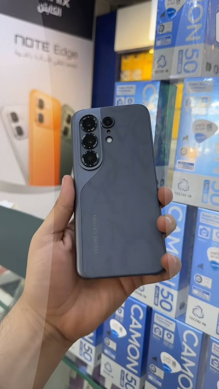 السلام عليكم
تكنو كامون ٥٠ الترا 5G 
جهاز جديد اخذته قبل اسبوع شرط 
صارلة ٢٠ يوم من نازل من الشركة
***********
***********
