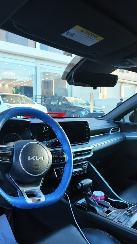 محرك 1600 تيربو 🚀
مواصفات عالية وتجهيز كامل، ومن أبرزها:

🔵 فتحة بانوراما
🔵 4 أنظمة قيادة
🔵 كشنات جلد + مخمل
🔵 كشن كهرباء قابل للتعديل
🔵 شحن لاسلكي
🔵 إشارات بالمرايا
🔵 توقف ذاتي
🔵 نقطة عمياء
🔵 كاميرا دوارة
🔵 ساد بريك بصمة
🔵 قيادة ذاتية
🔵 مثبت سرعة
🔵 مانع انزلاق + حساس إطارات
🔵 رادار الخطوط البيضاء
🔵 كير أوتو + عادي
🔵 وغيرها هواية مواصفات مميزة 🔥

📌 ملاحظة مهمة:
السيارة حادثها من أمريكا، جنطة، وصور الحادث مرفقة بالصور للتوضيح.
وبالعراق بيها تكحيل بسيط جداً بالباب الخلفي عكس السايق.

💰 السعر: 176

📍 بغداد – الداوودي

📞 للاستفسار أكثر: اتصال أو واتساب
***********
