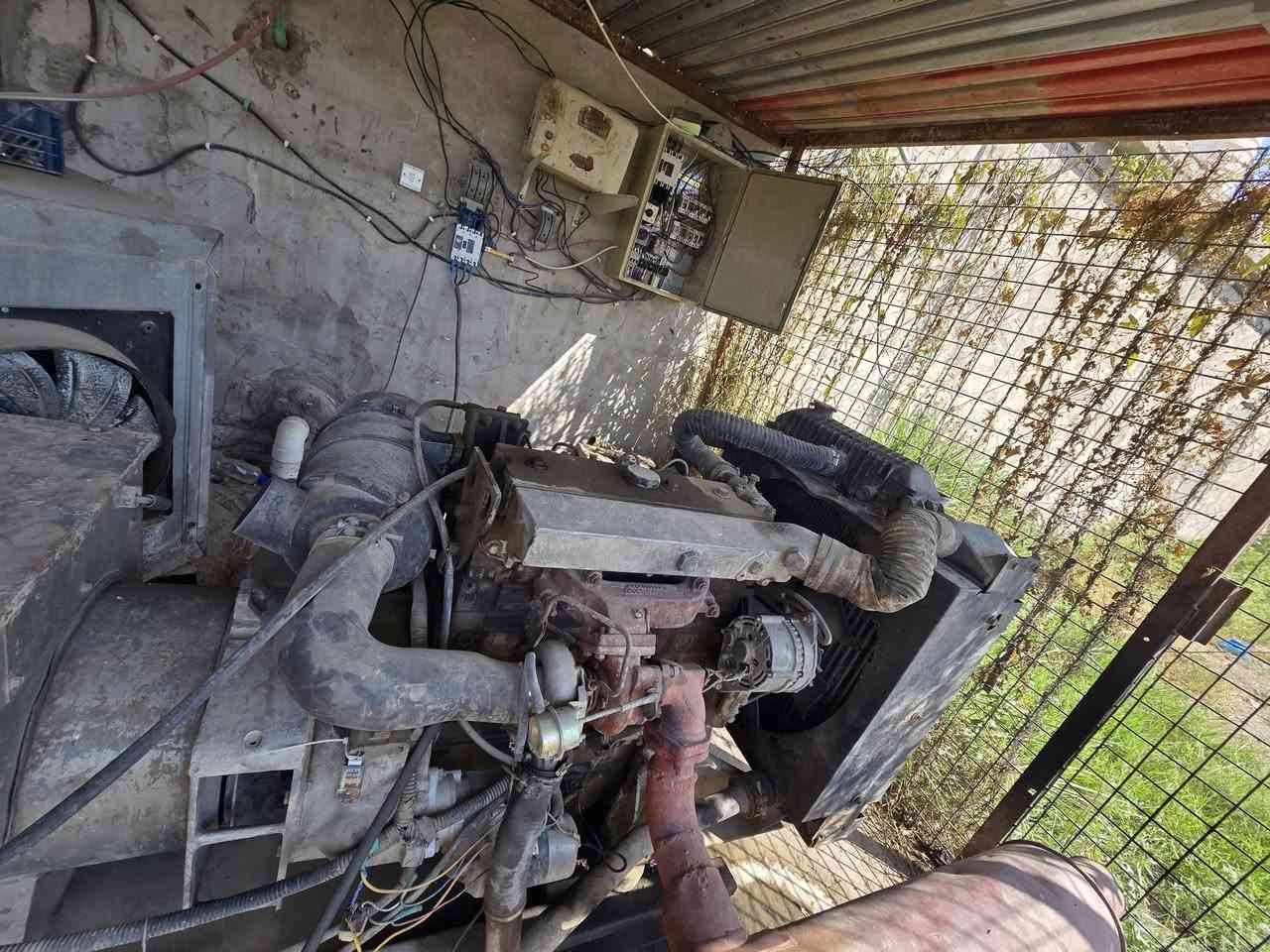 السلام عليكم مولد بيركنز لوفل 4سلند 50KV____السعر35$
راس توليد ومحرك كله علئ ايدي خير من الله
المولد جاهز بس تربط وايرك وشغل

 📍موقعه:/ بغداد/ الرضوانيه الشرقيه /شارع الفتوح
***********
***********
