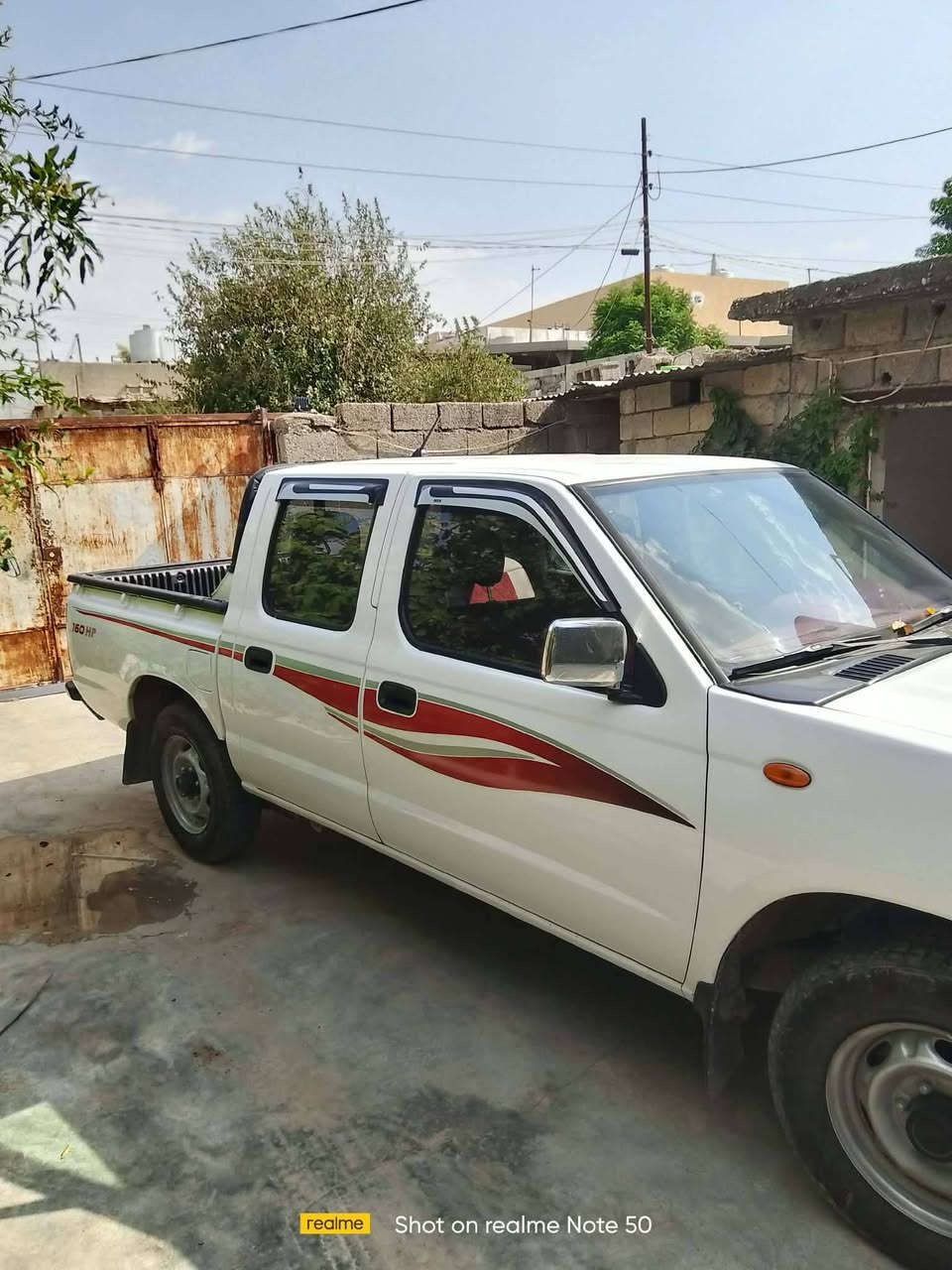 نیسان 2011 سەنەوی تازەیە بەناوی خۆمانۆیە ..کامل مەسرەف بێتەقەو رەقە بێ بۆیاخ گێرو مەکینەی بەشەرت ..سەیارەی ماڵە ..هیمەعرەز نیە...سعری مناسبە...
شوێن ..شارەزوور ..زەرایەن

***********

***********
